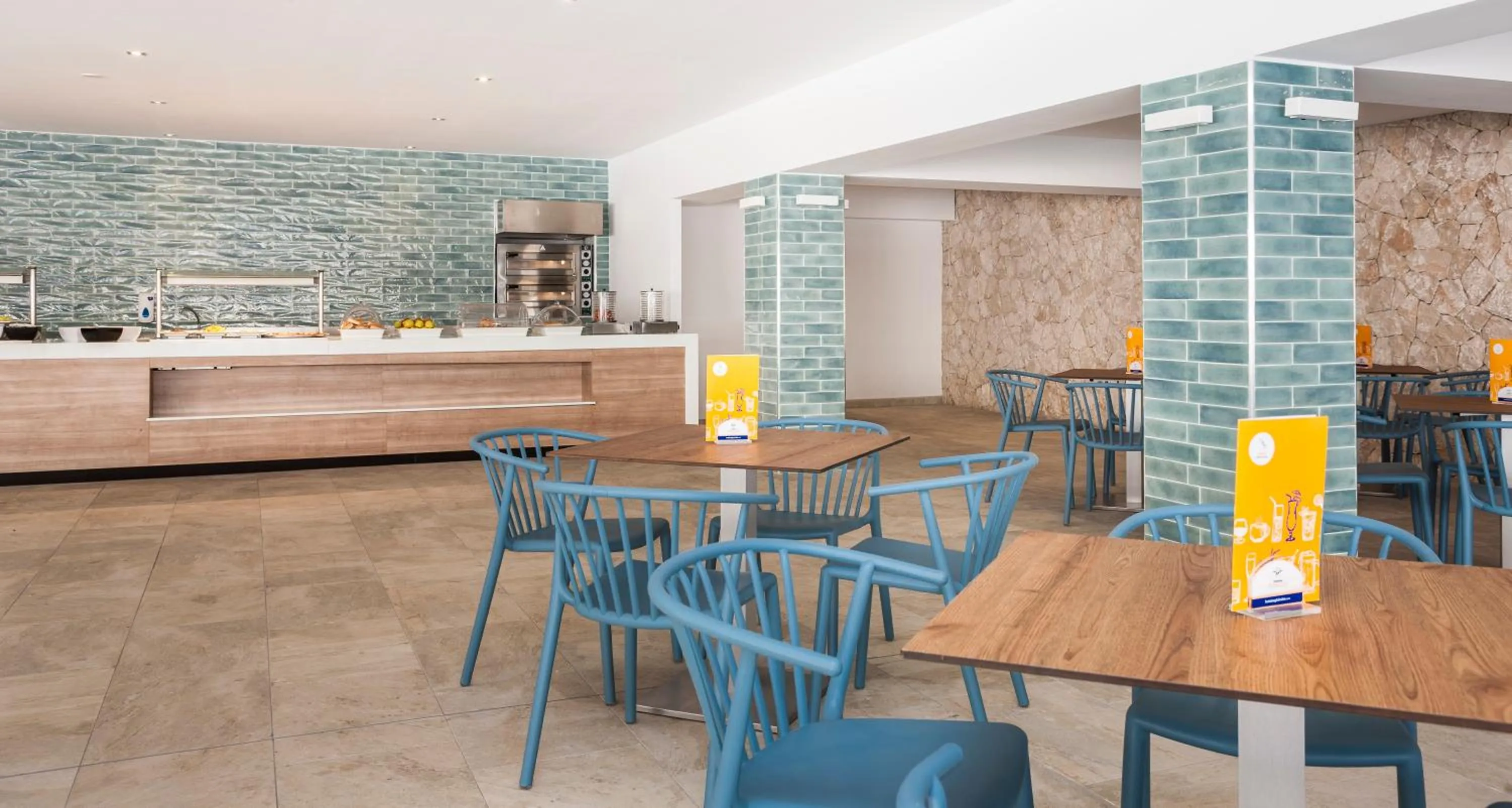 Restaurant/places to eat in Globales Condes de Alcudia