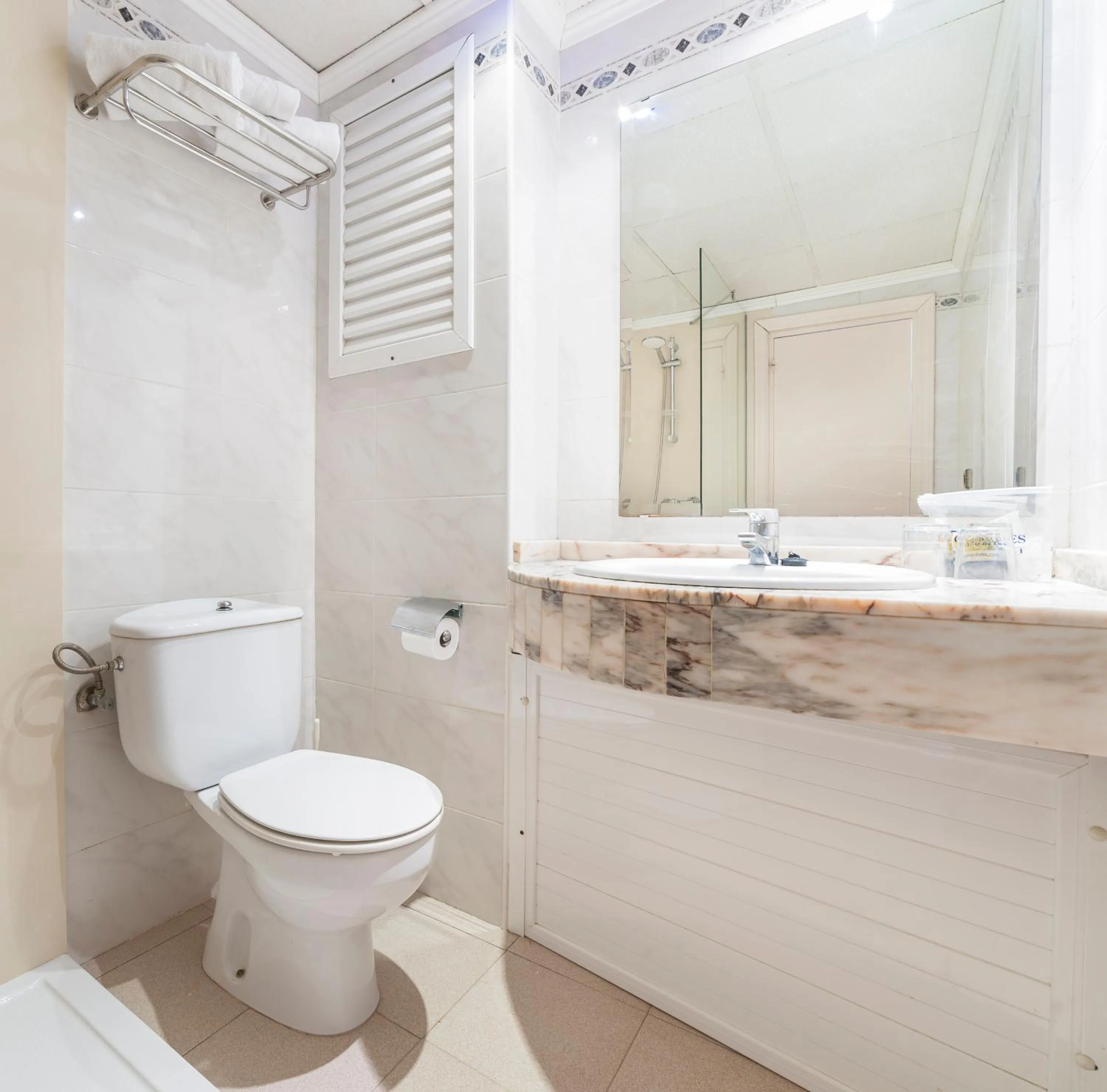 Bathroom in Globales Condes de Alcudia