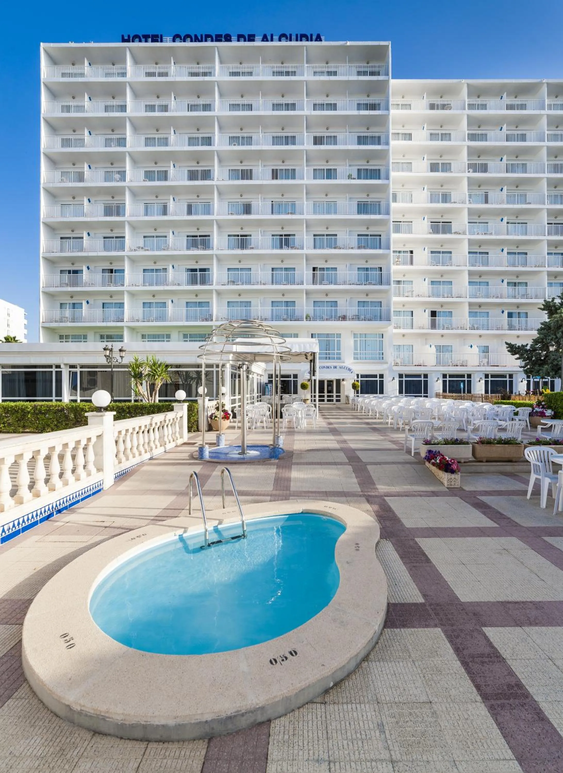 Swimming pool in Globales Condes de Alcudia