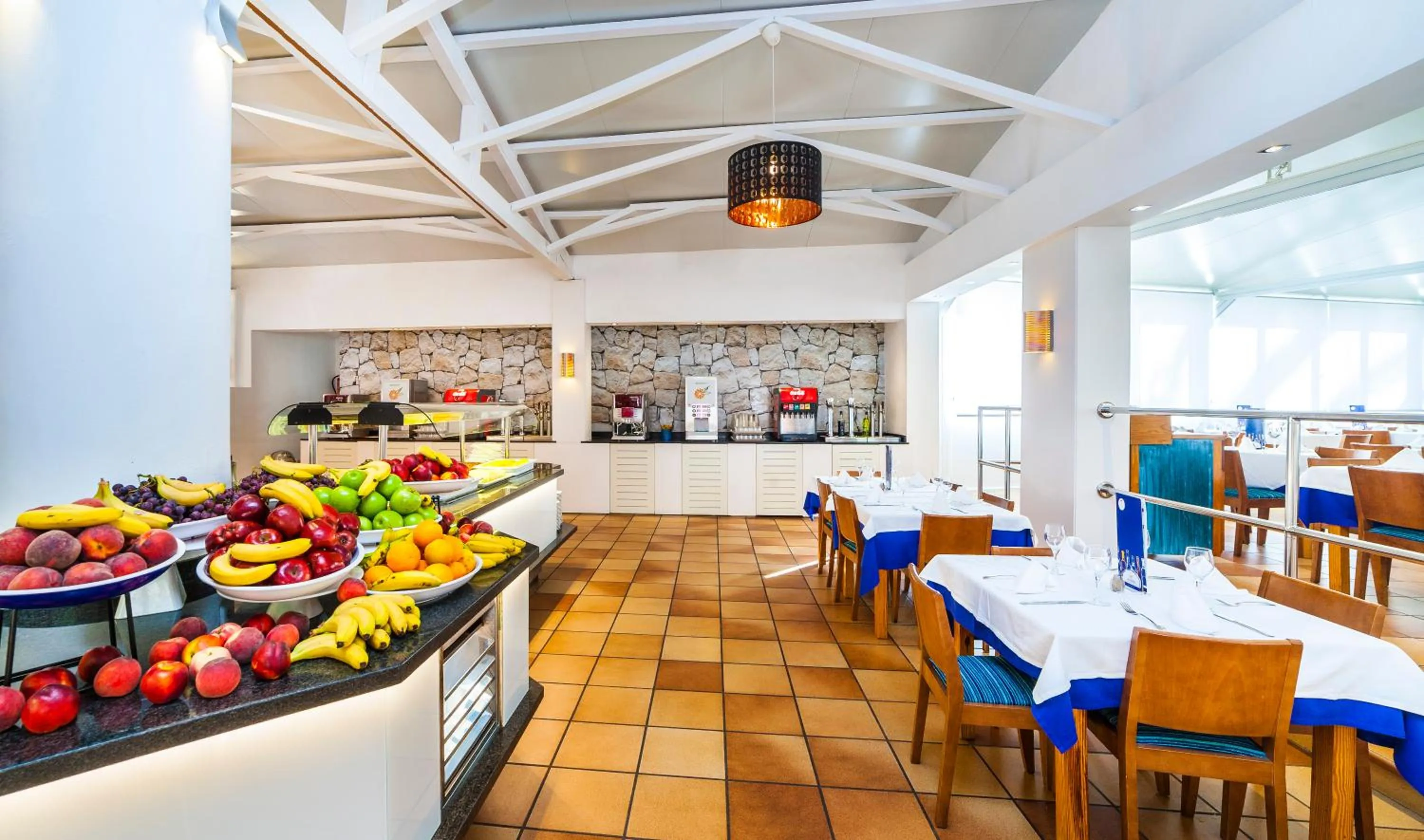 Restaurant/places to eat in Globales Bouganvilla