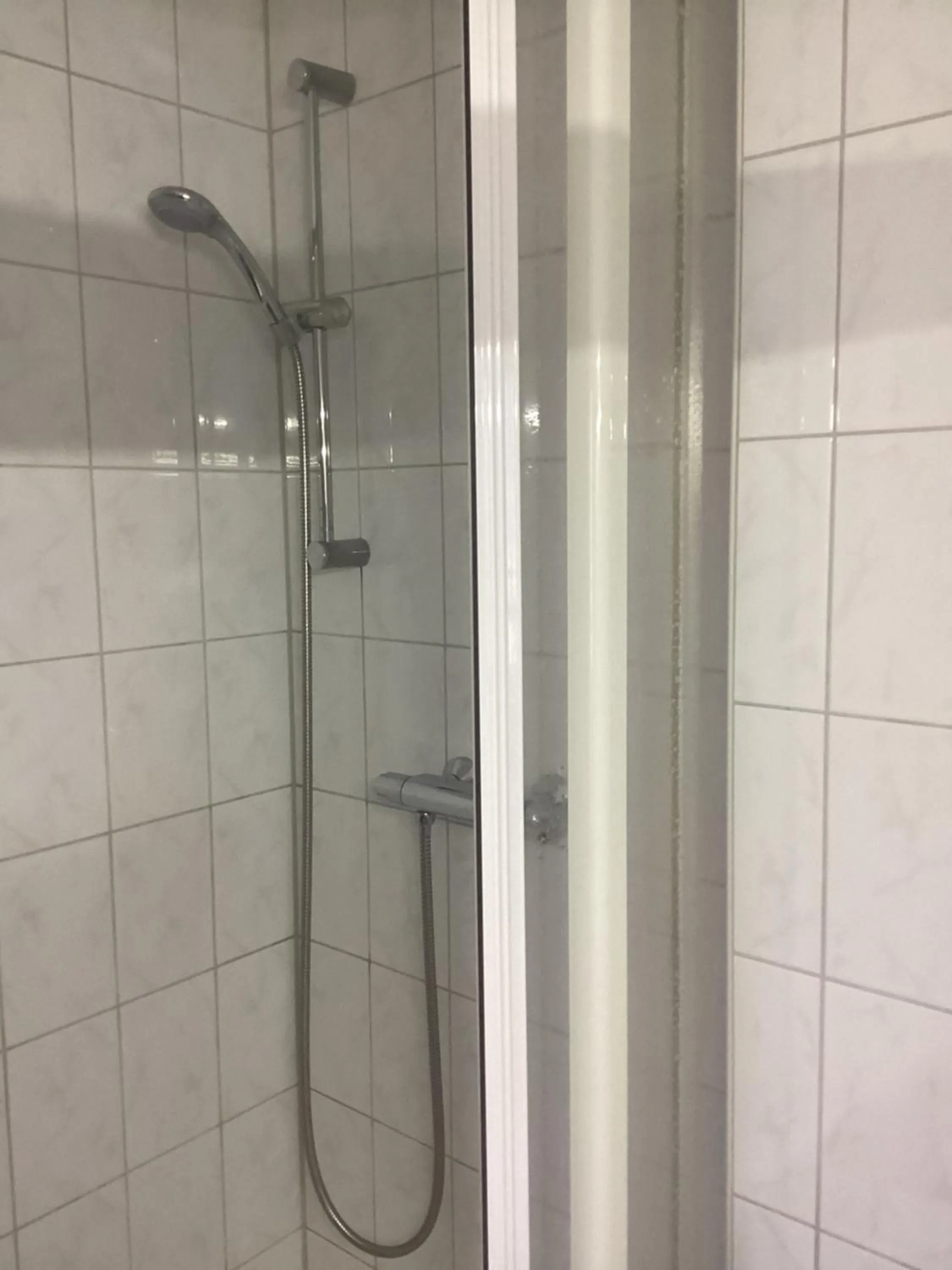 Shower in Hotel Eintracht