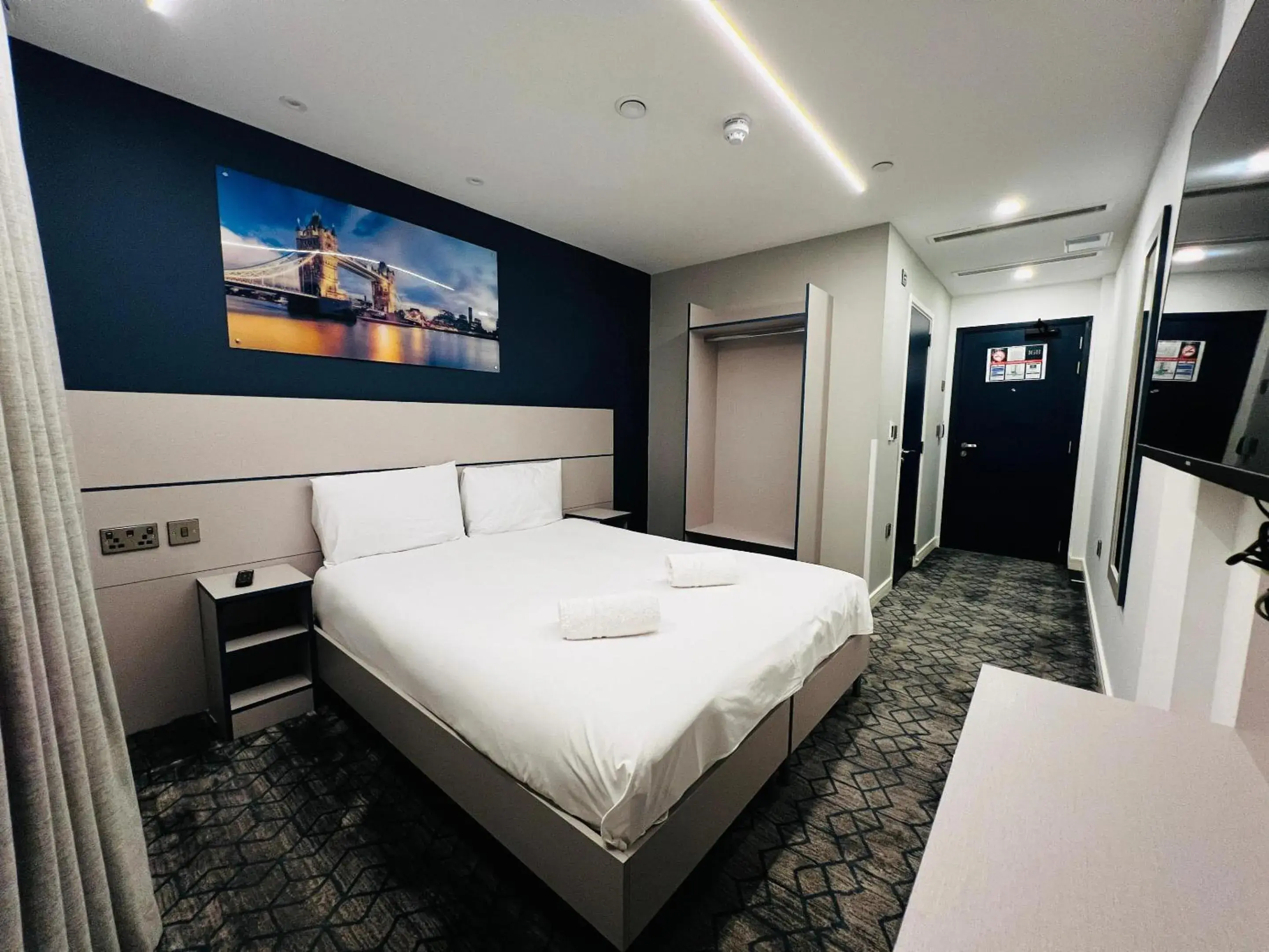 Deluxe Twin Room in Ilford Grand Hotel Deluxe Twin Room in Ilford Grand Hotel