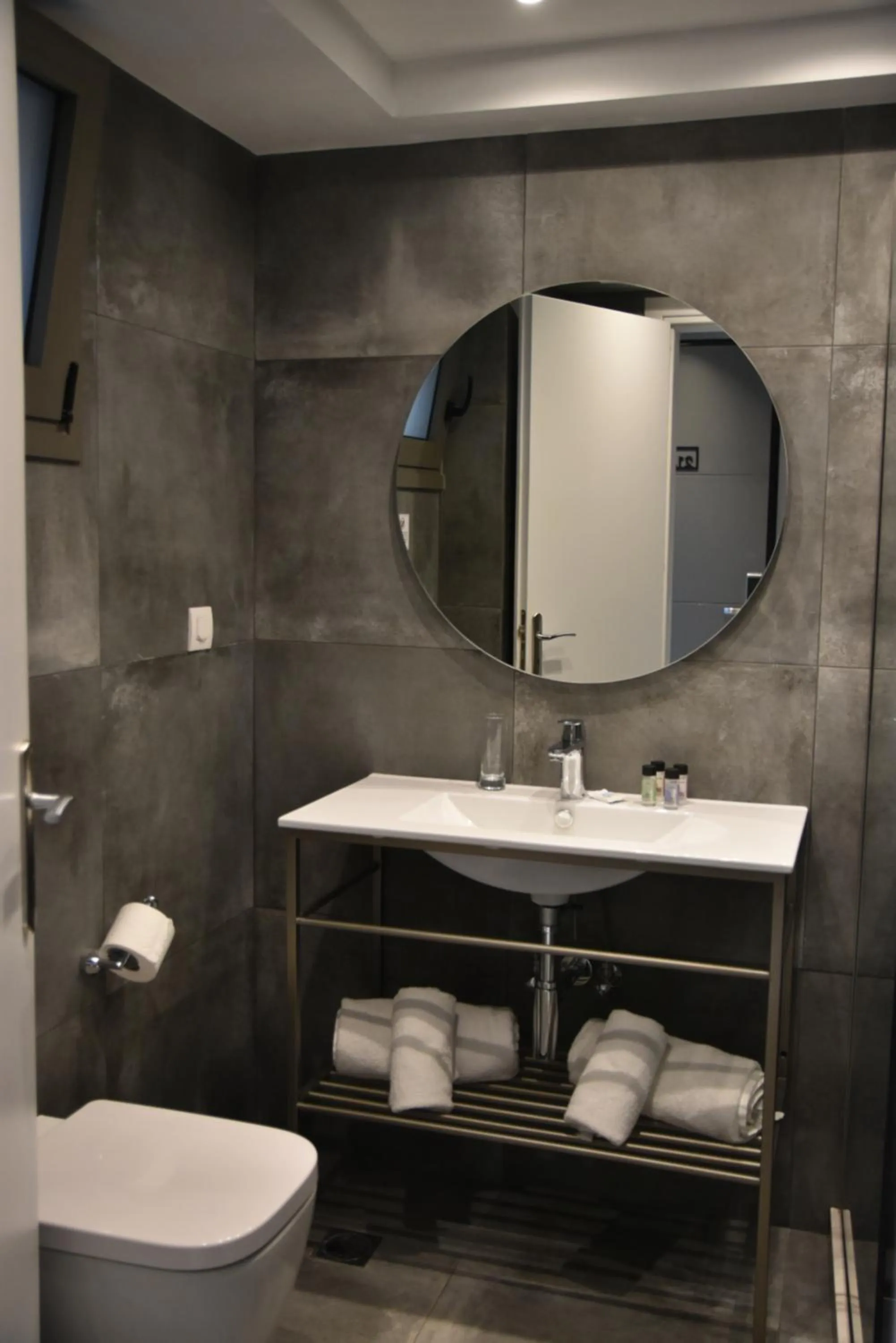 Shower in Mythical Coast Wellness Retreat