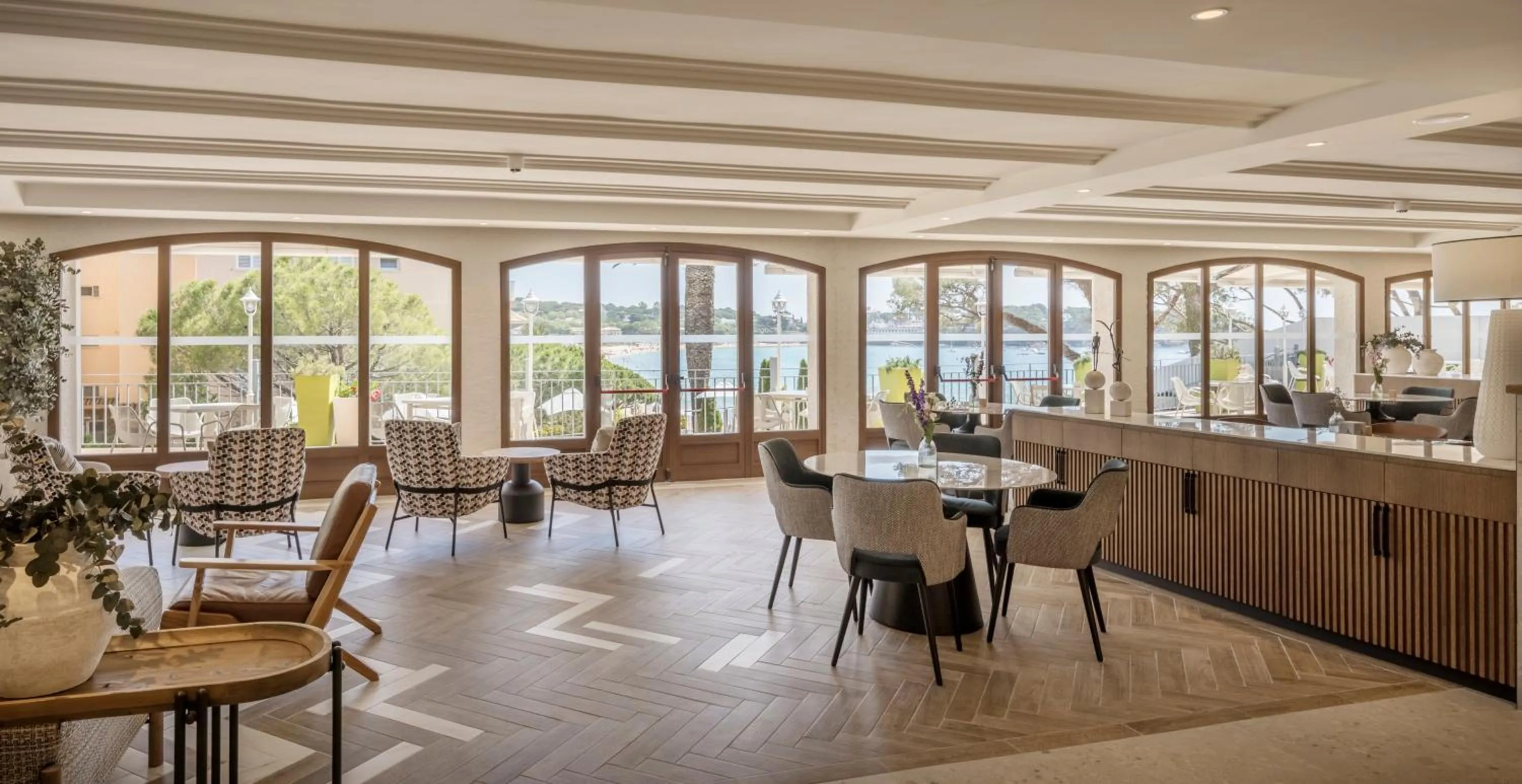 Living room in Ilunion Caleta Park