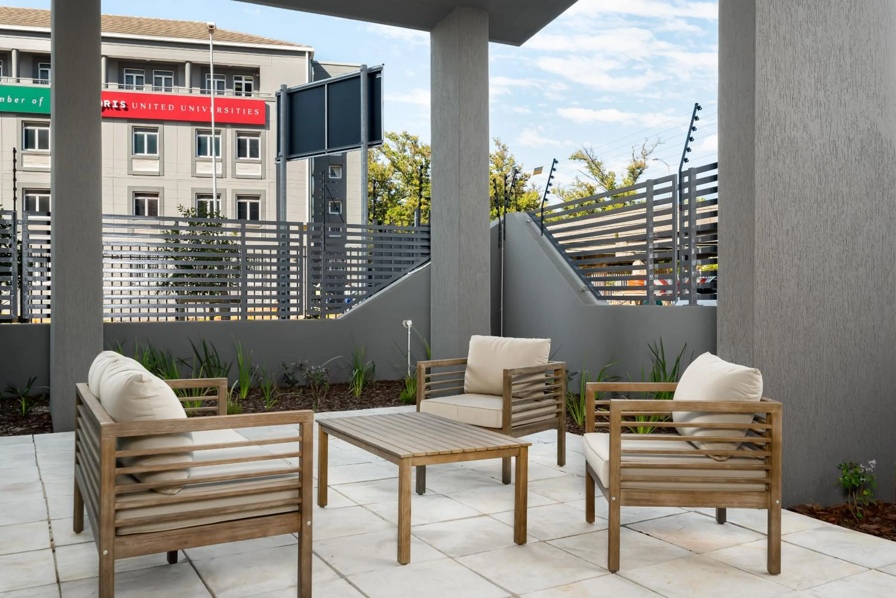 Balcony/Terrace in Newlands Peak Aparthotel by Totalstay