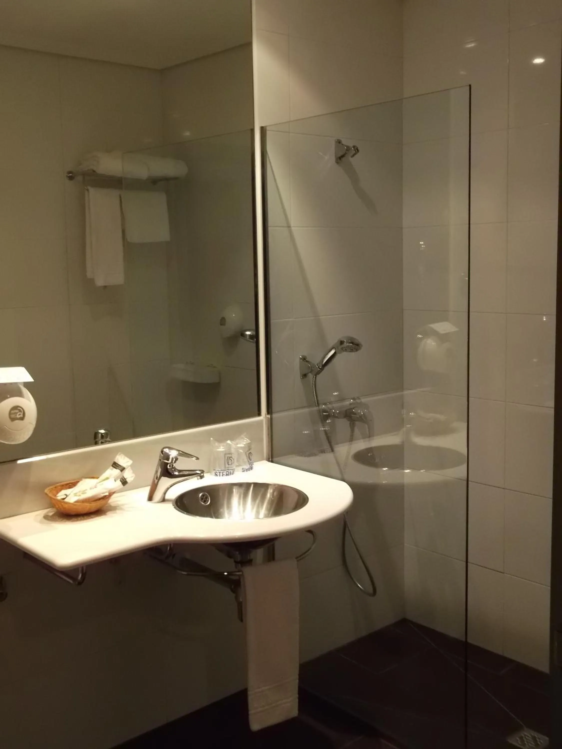 Bathroom in Hotel Comillas