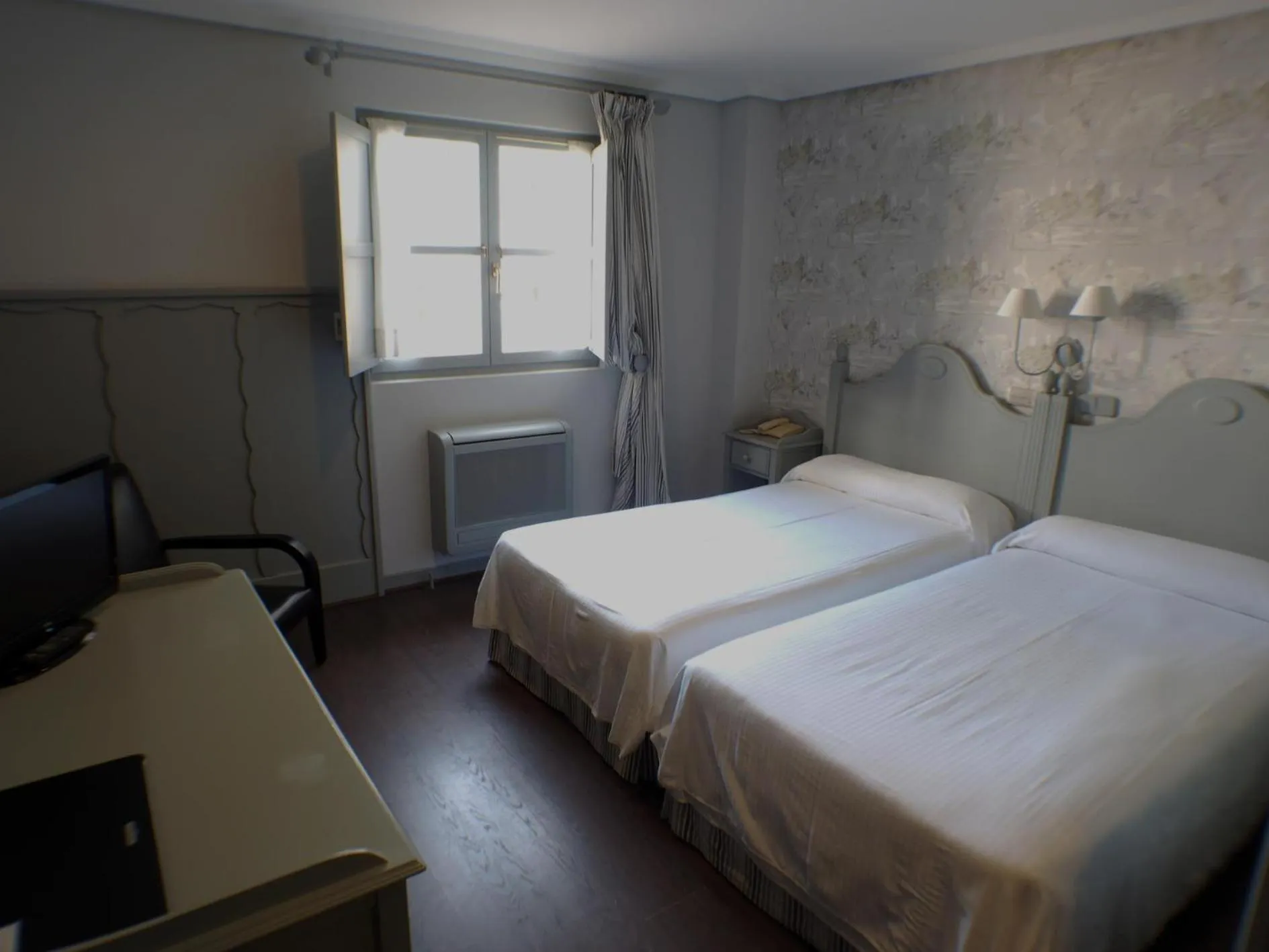 Photo of the whole room, Bed in Hotel Comillas