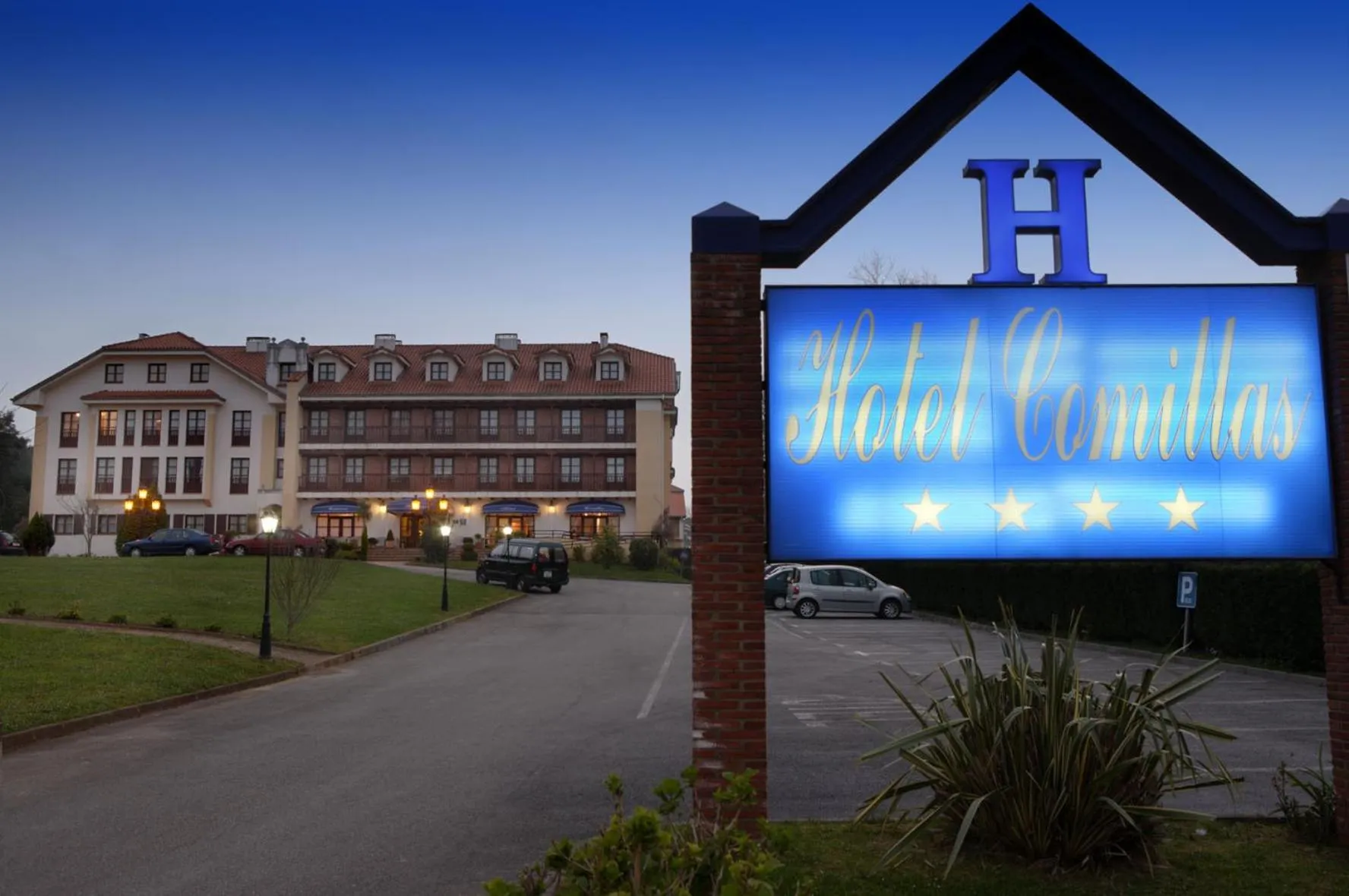 Facade/entrance in Hotel Comillas