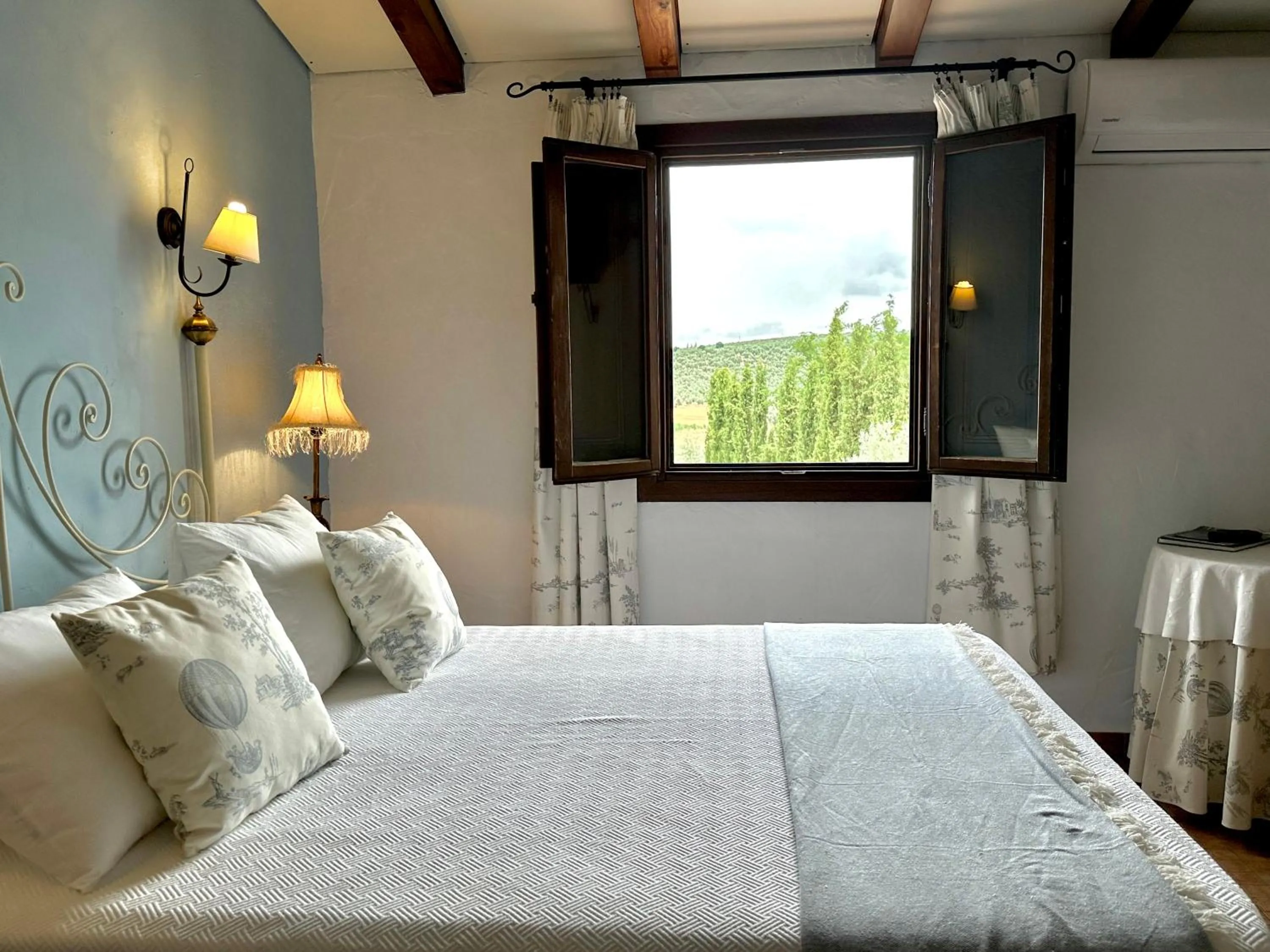 Bed in Hotel Rural La Paloma