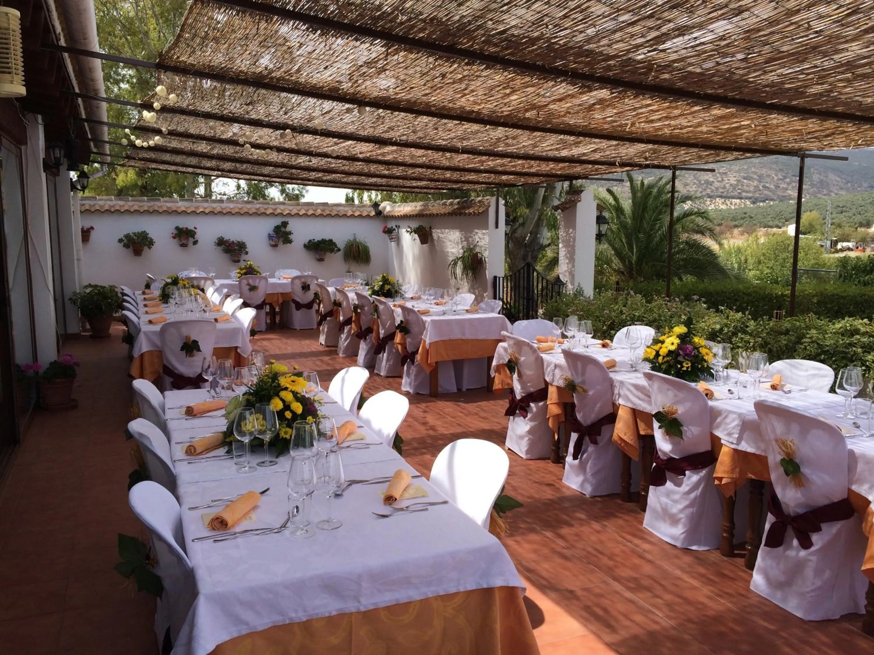 Restaurant/places to eat in Hotel Rural La Paloma