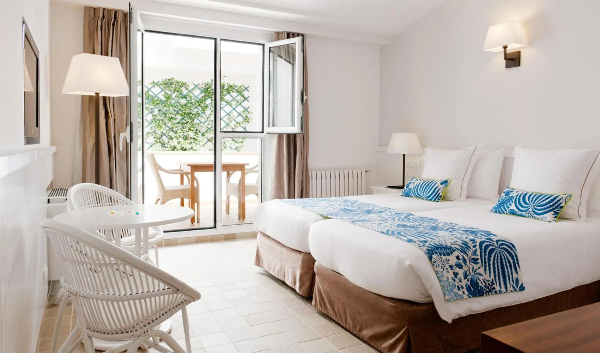 Bed in Hotel Playa Sol