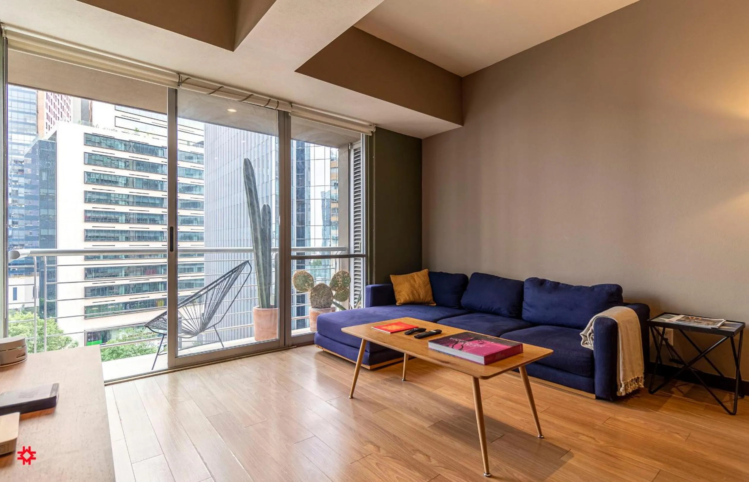 Living room in Casa Vive Grand by Kukun