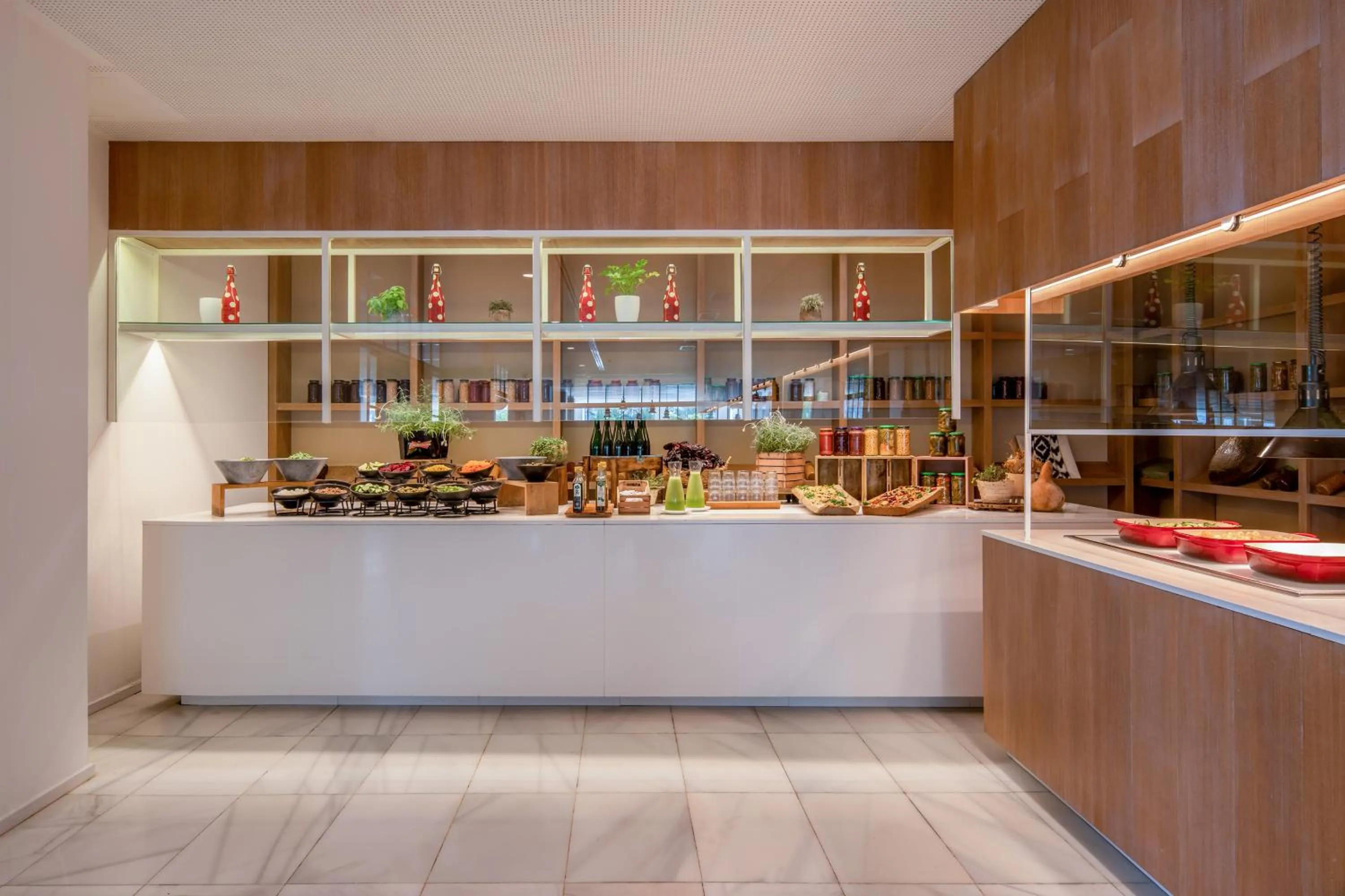 Restaurant/places to eat in Meliá Calviá Beach