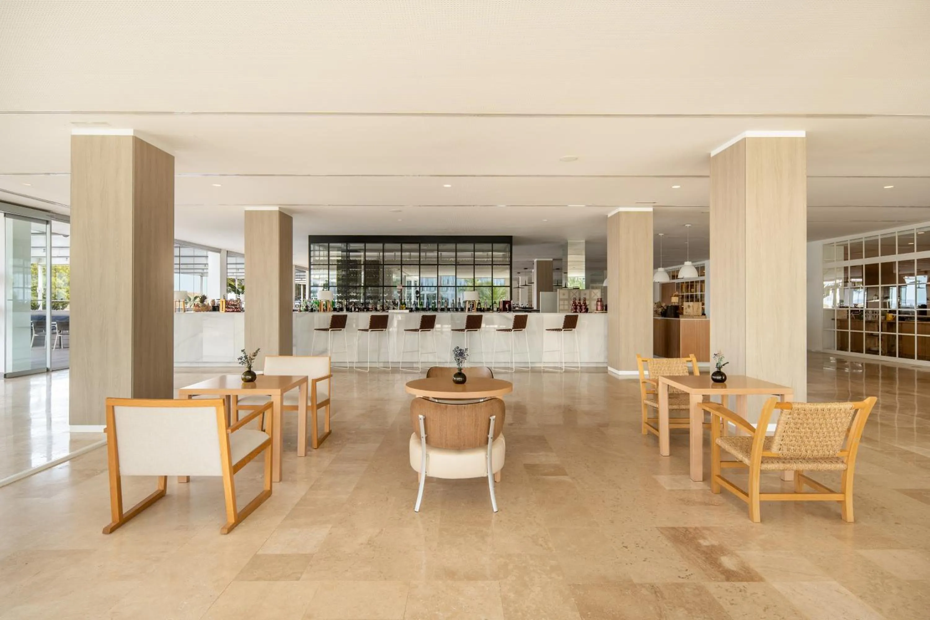 Restaurant/places to eat in Meliá Calviá Beach