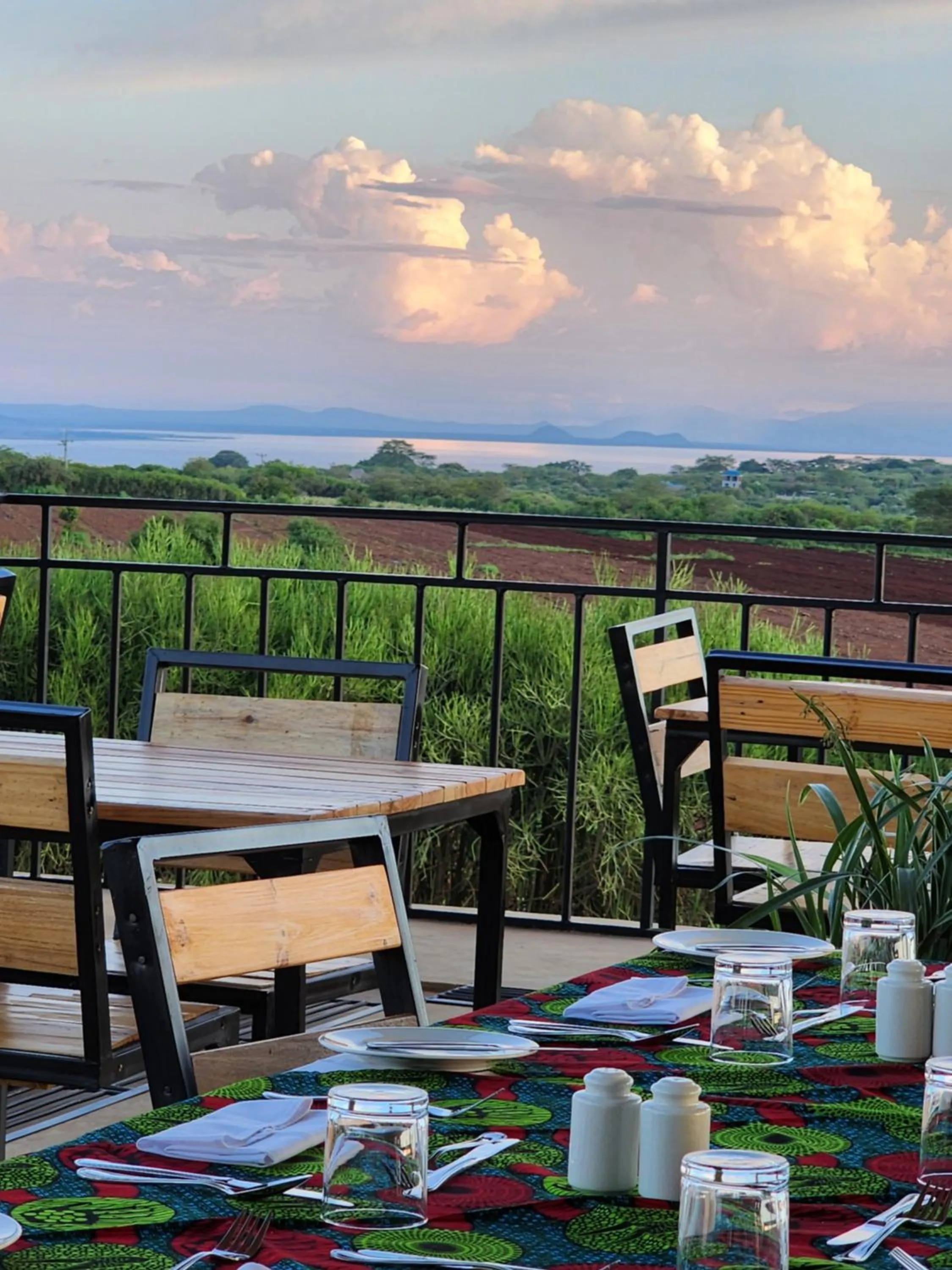 Restaurant/places to eat in Heart and Soul Lodge