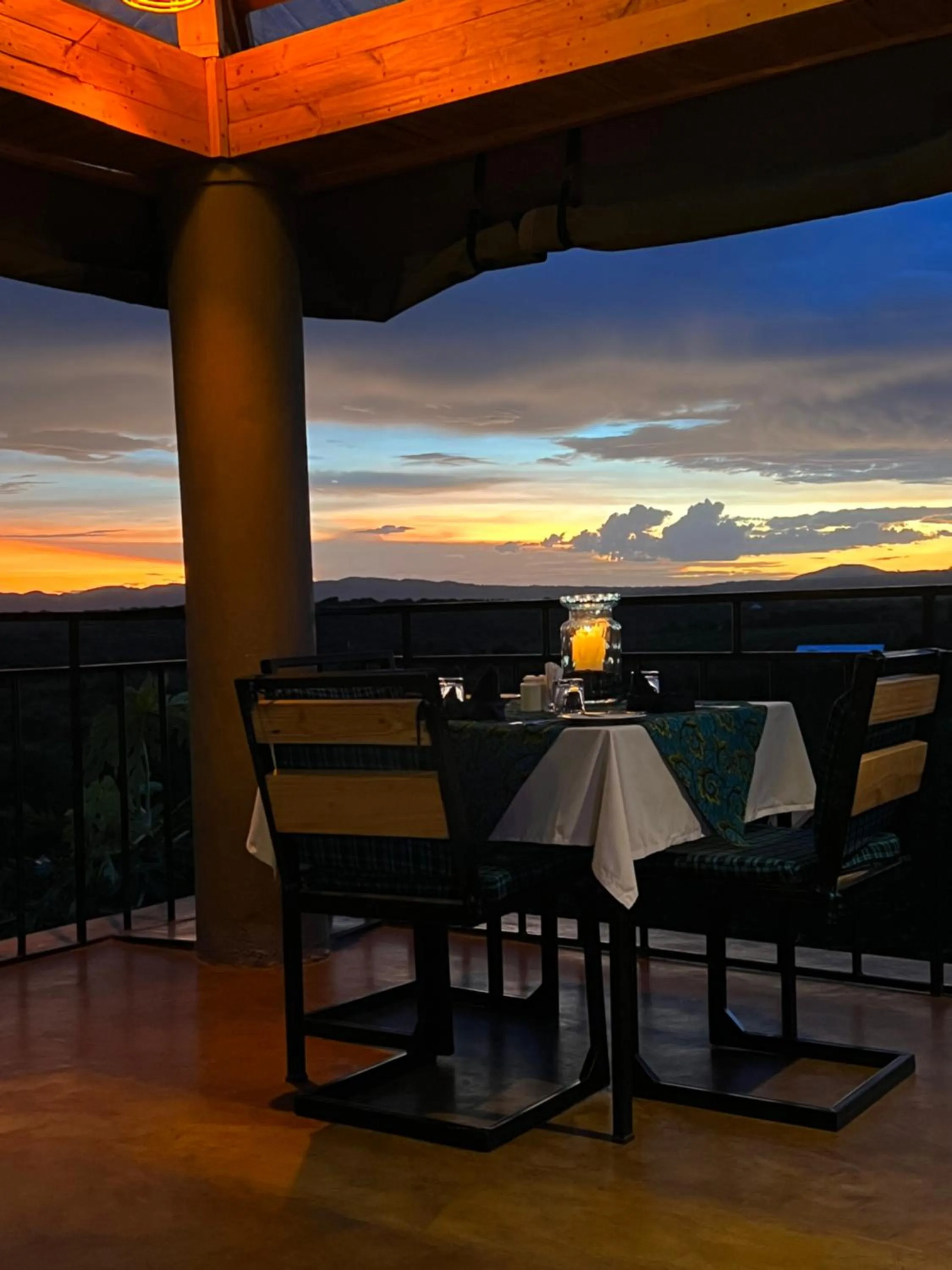 Restaurant/places to eat in Heart and Soul Lodge