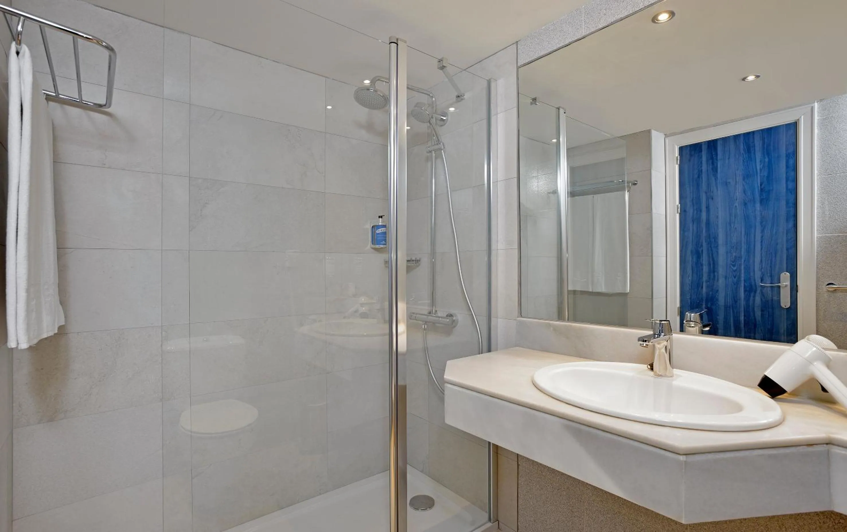 Shower in Sol House Mallorca