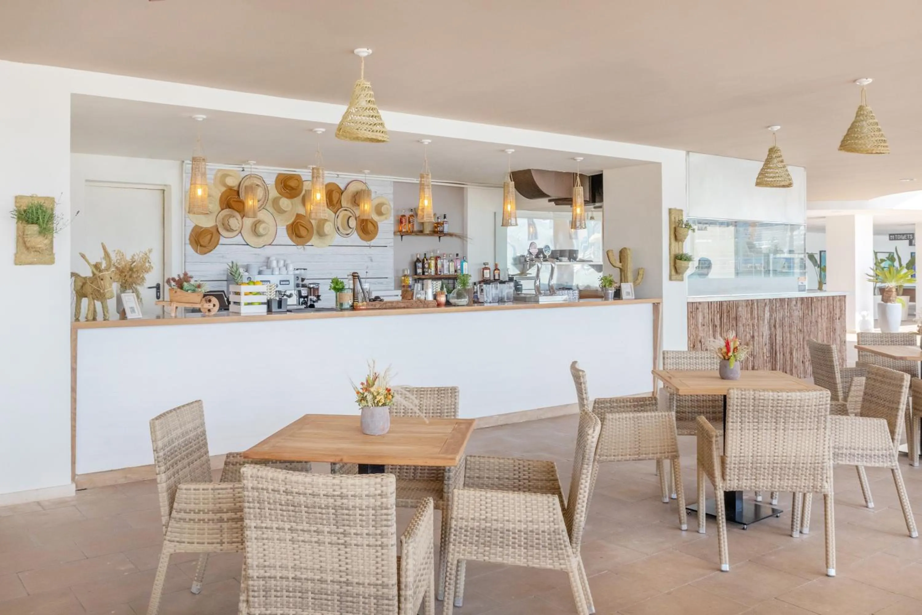 Restaurant/places to eat in Sol House Mallorca