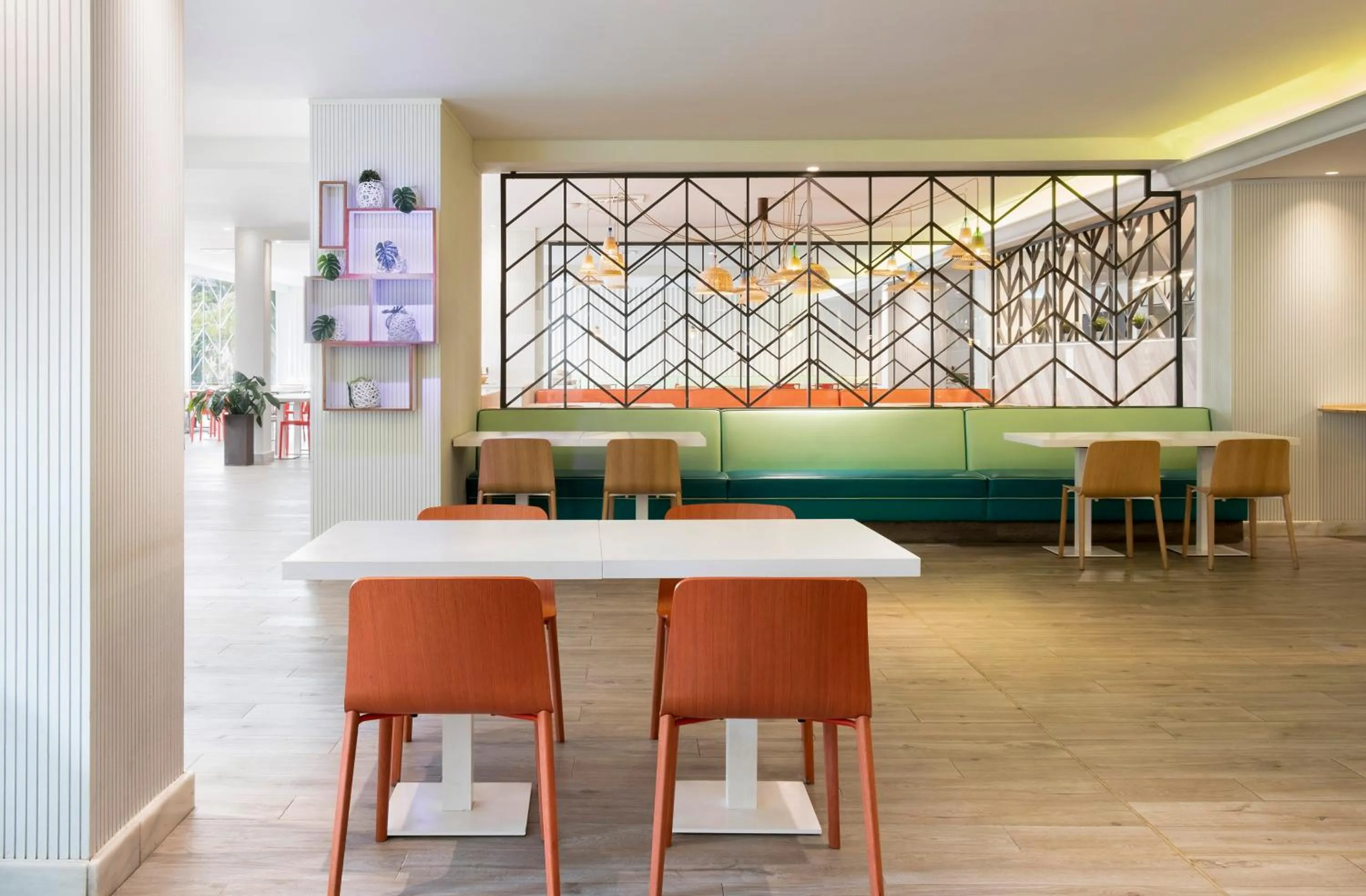 Restaurant/places to eat in Sol Katmandu Park & Resort