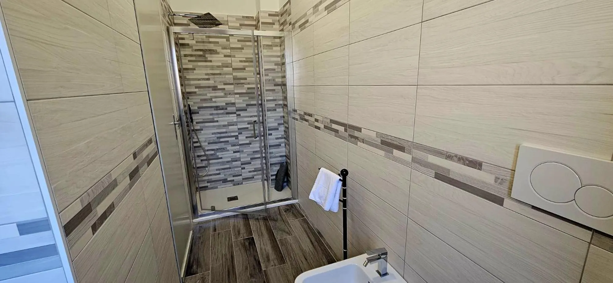 Shower in HOTEL RISTORANTE DELLE VALLI