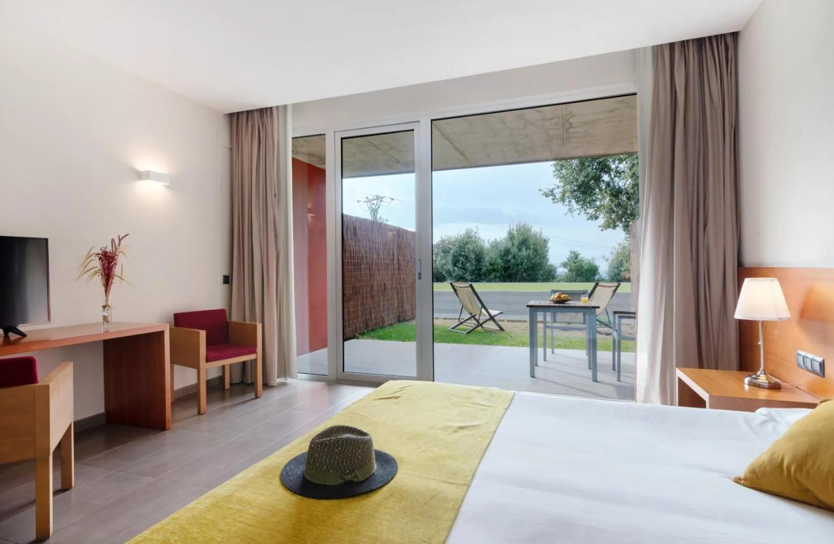 TV and multimedia, Bed in Mas Ses Vinyes - Adults Only