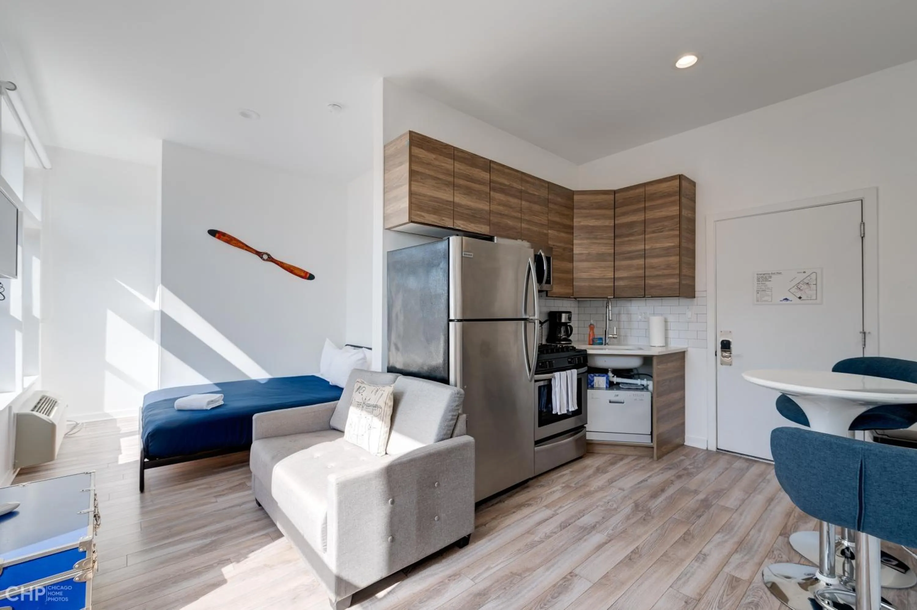 Chicago Second Floor Studio by 747 Lofts