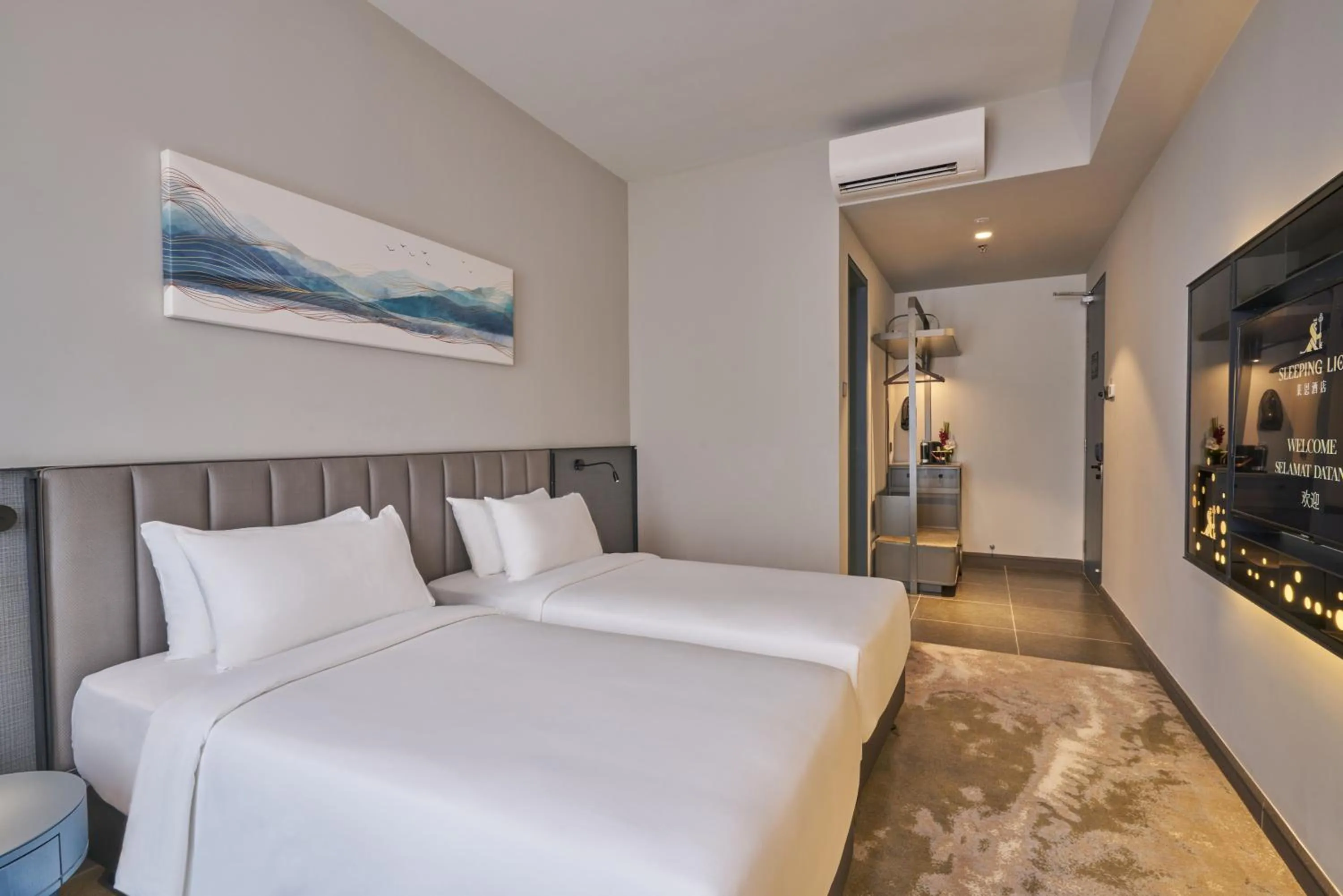 Bedroom, Bed in Sleeping Lion Suites