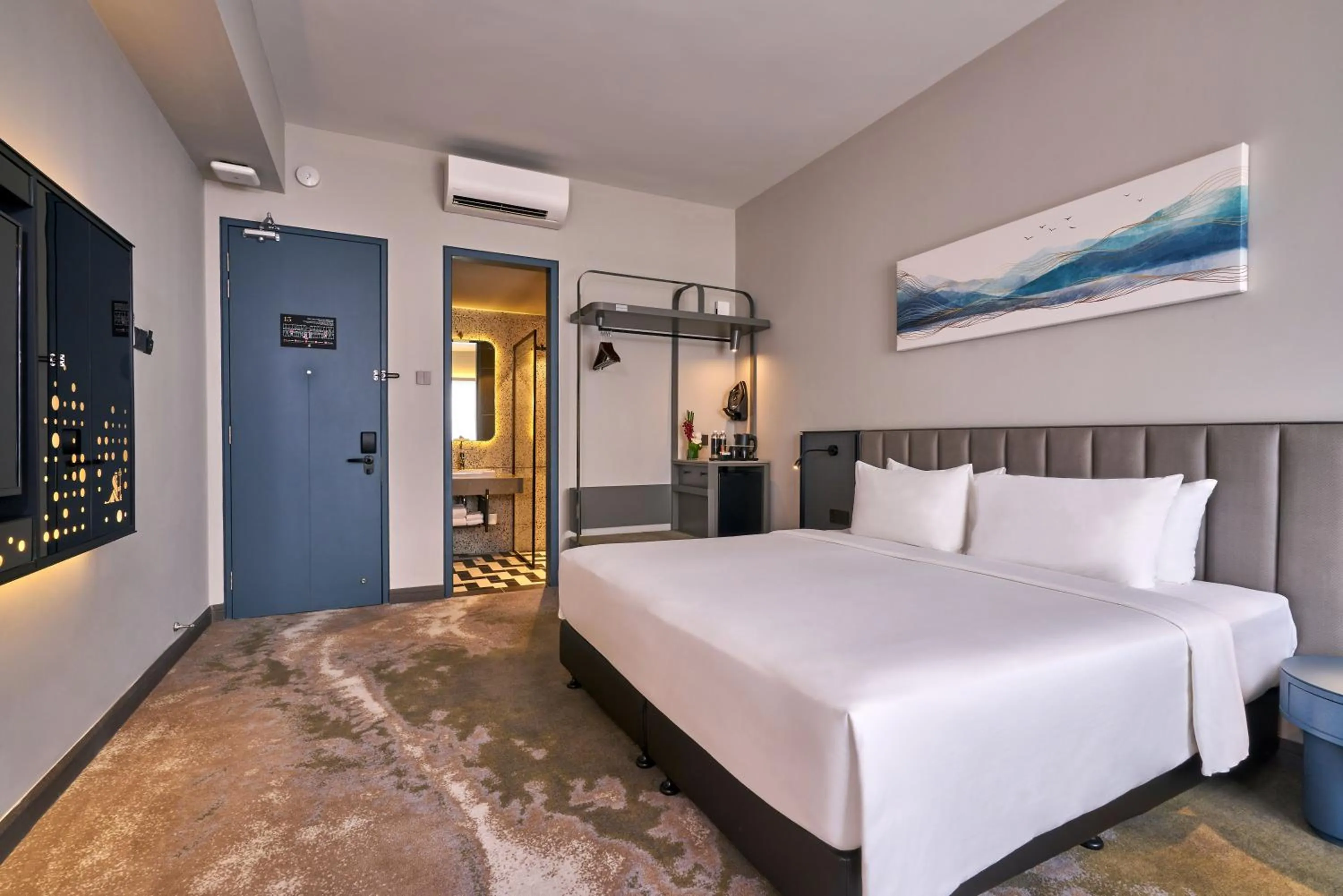 Bedroom, Bed in Sleeping Lion Suites