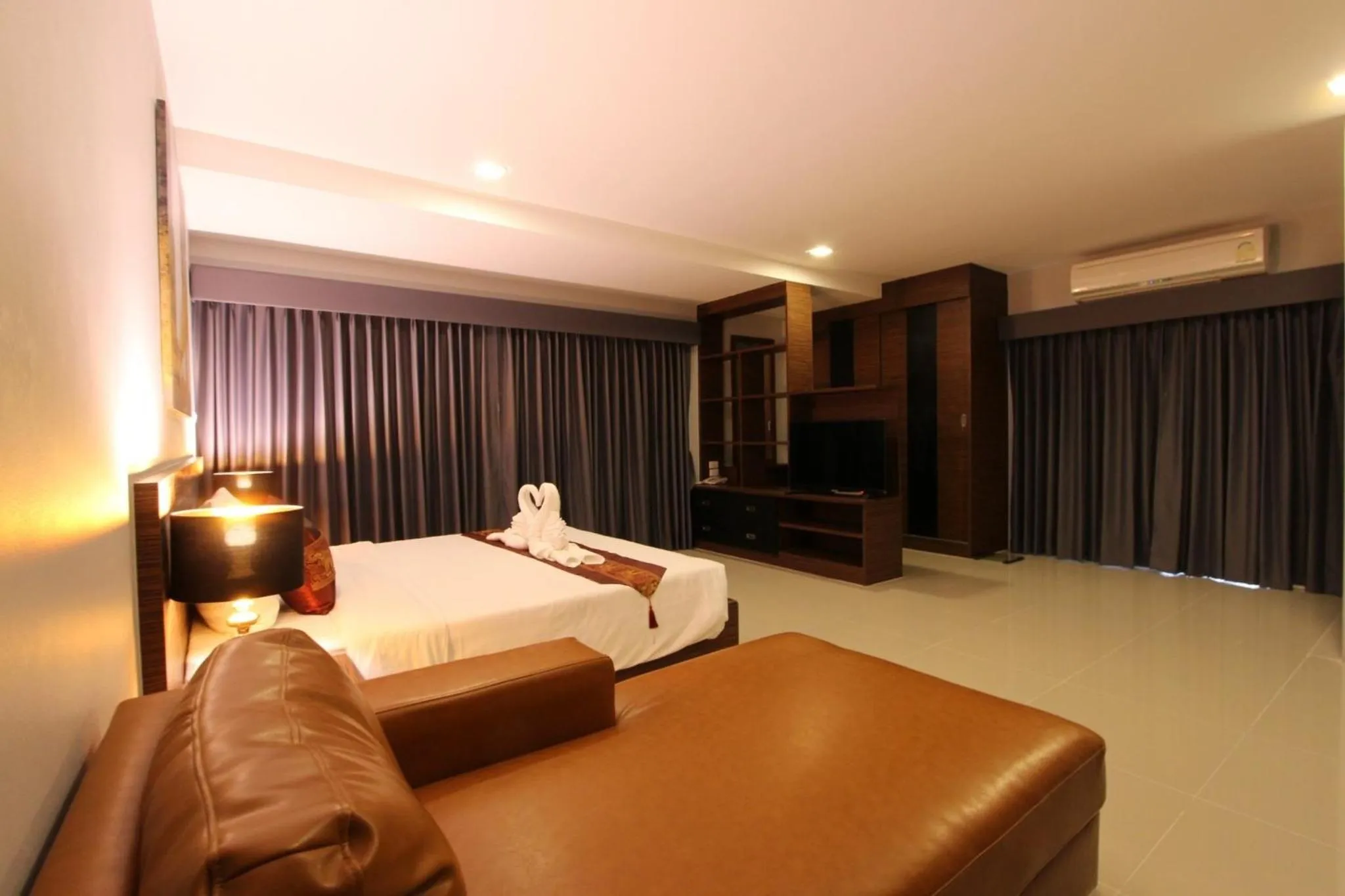 Bed in The Leisure Hotel