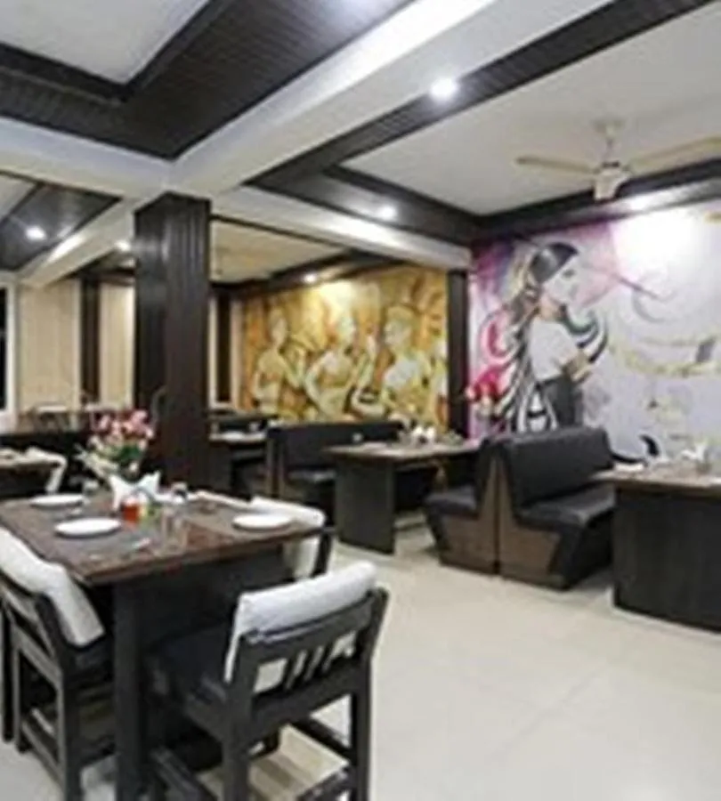 Restaurant/places to eat in Hotel Areeba by The Golden Taj Group & Hotels