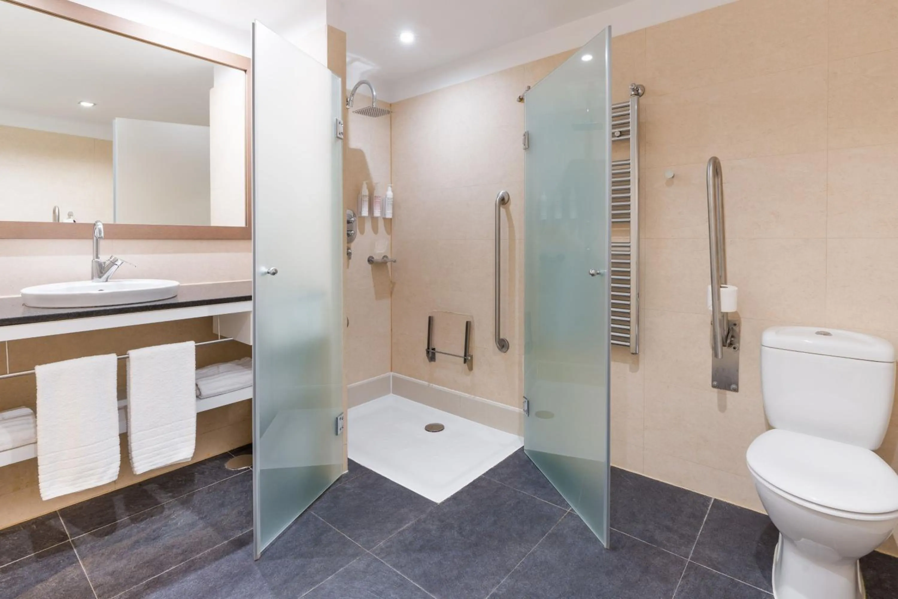 Bathroom in Le Meridien Ra Beach Hotel and Spa