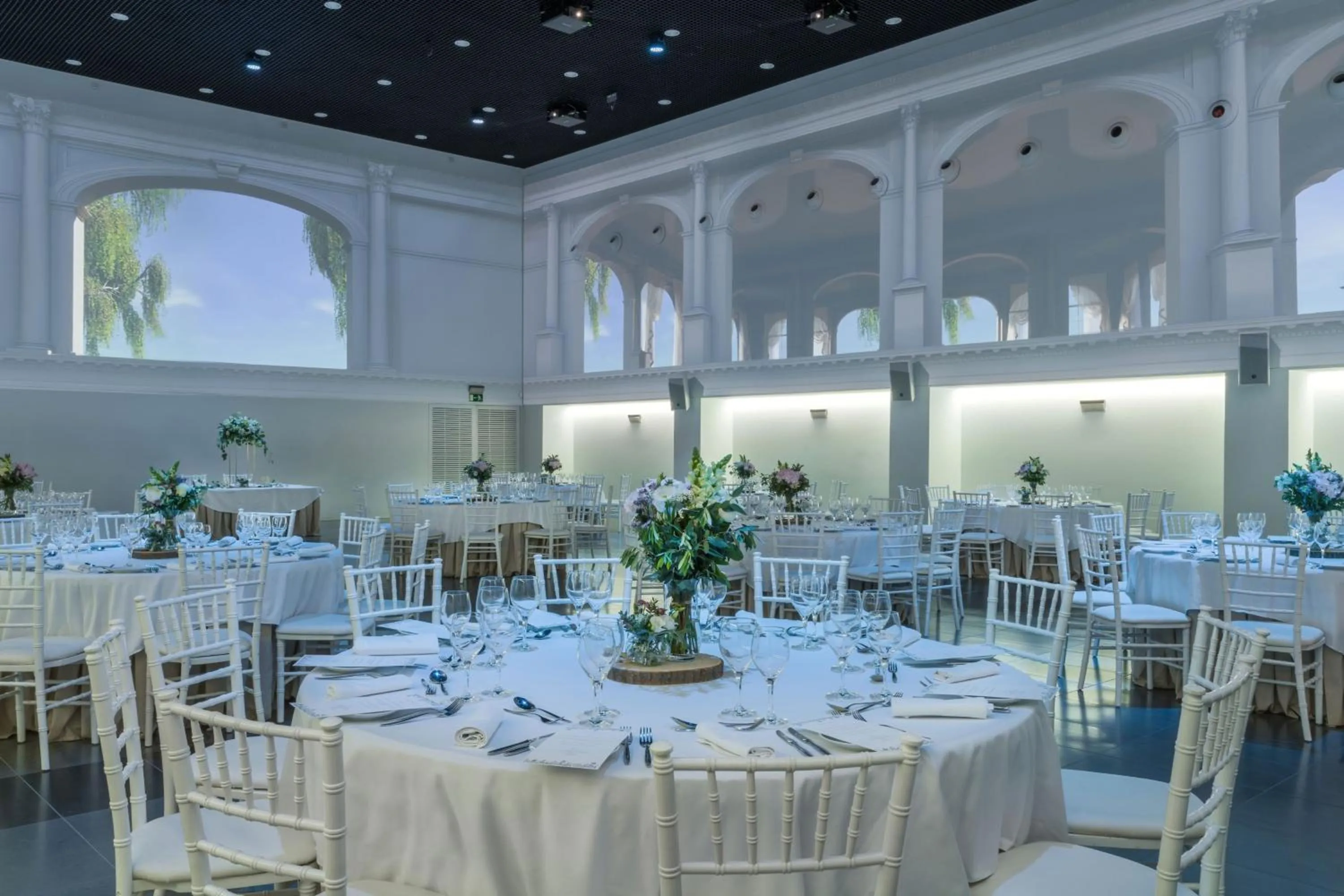 Banquet/Function facilities in Le Meridien Ra Beach Hotel and Spa