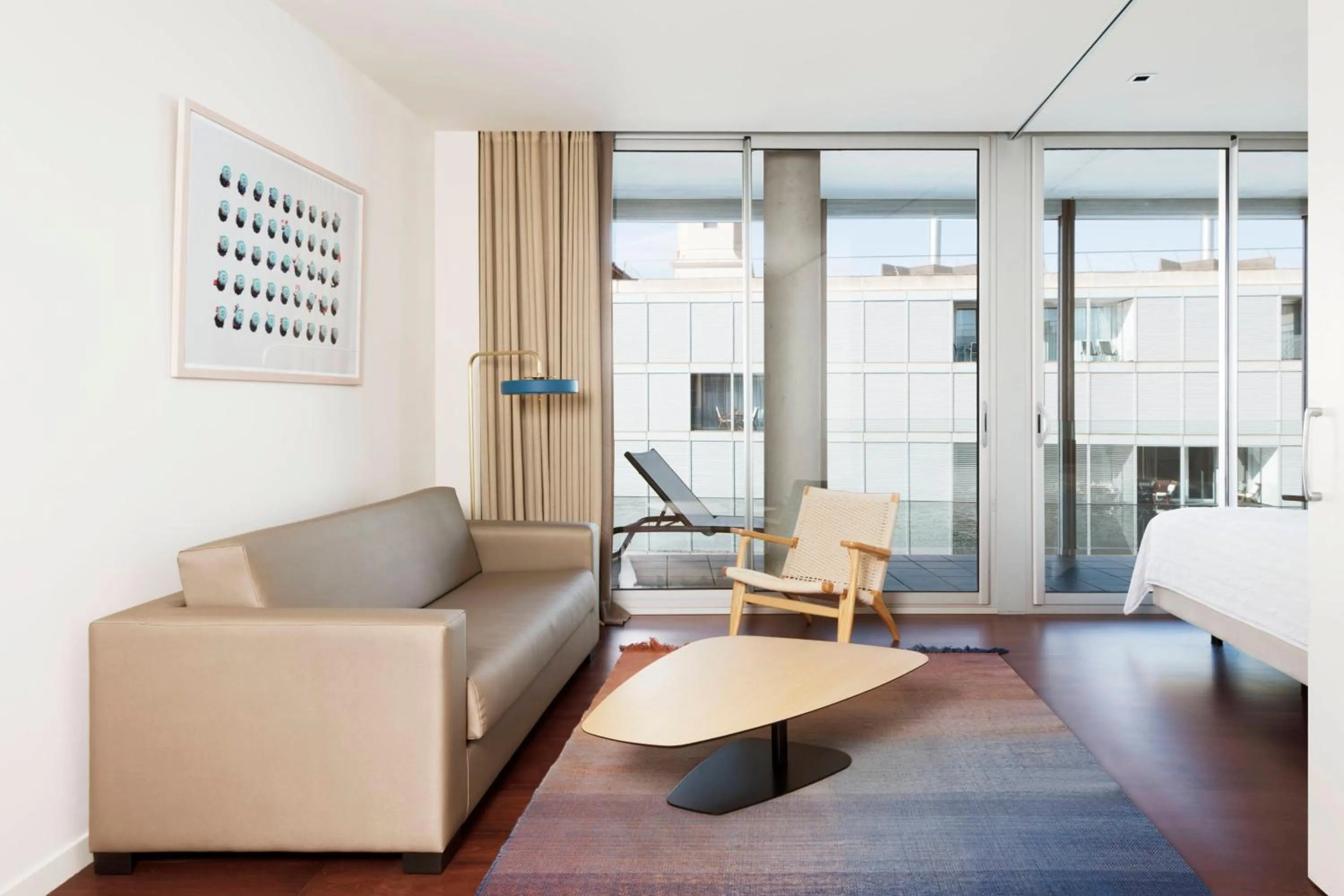 Living room in Le Meridien Ra Beach Hotel and Spa