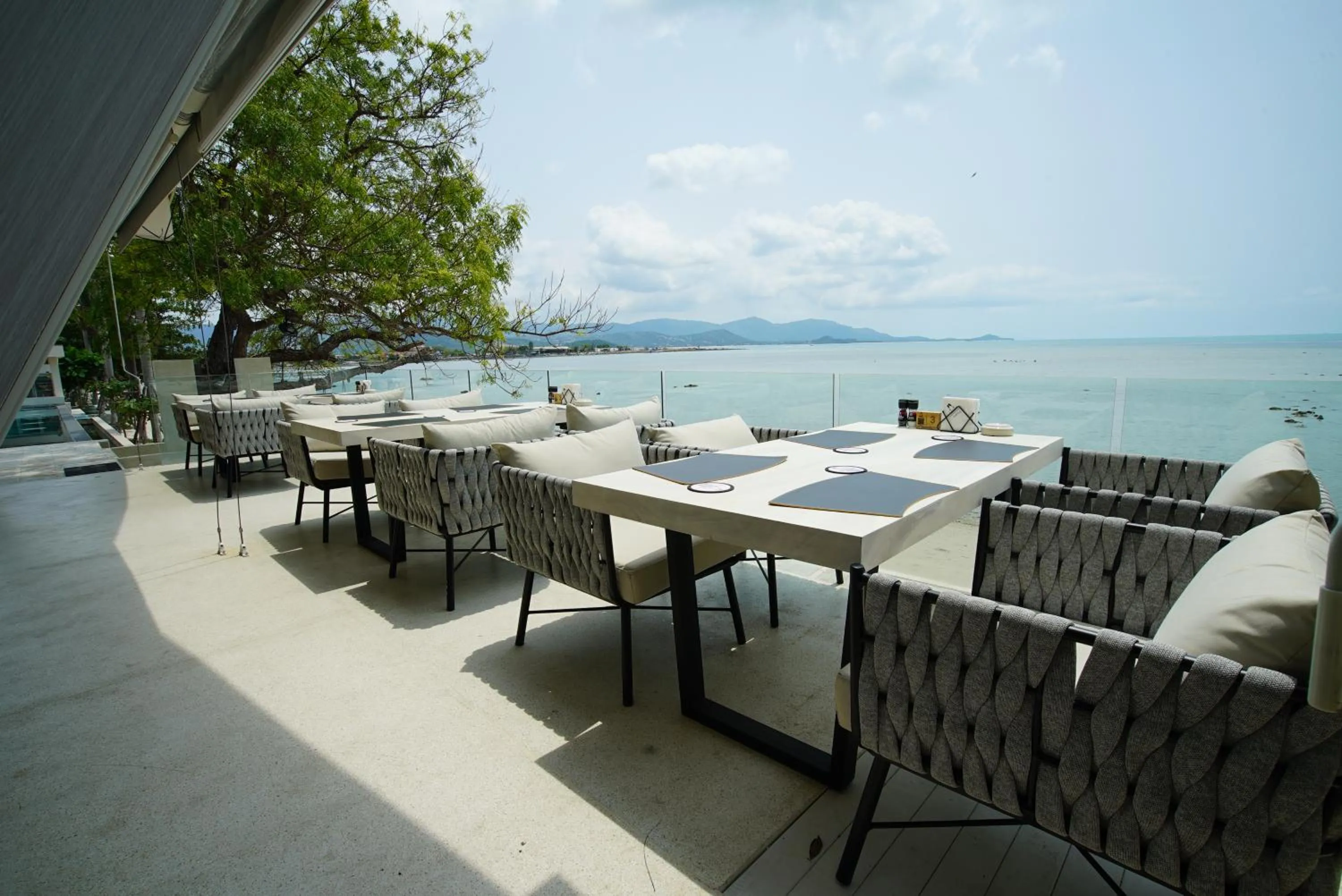 Restaurant/places to eat in Allure Resort