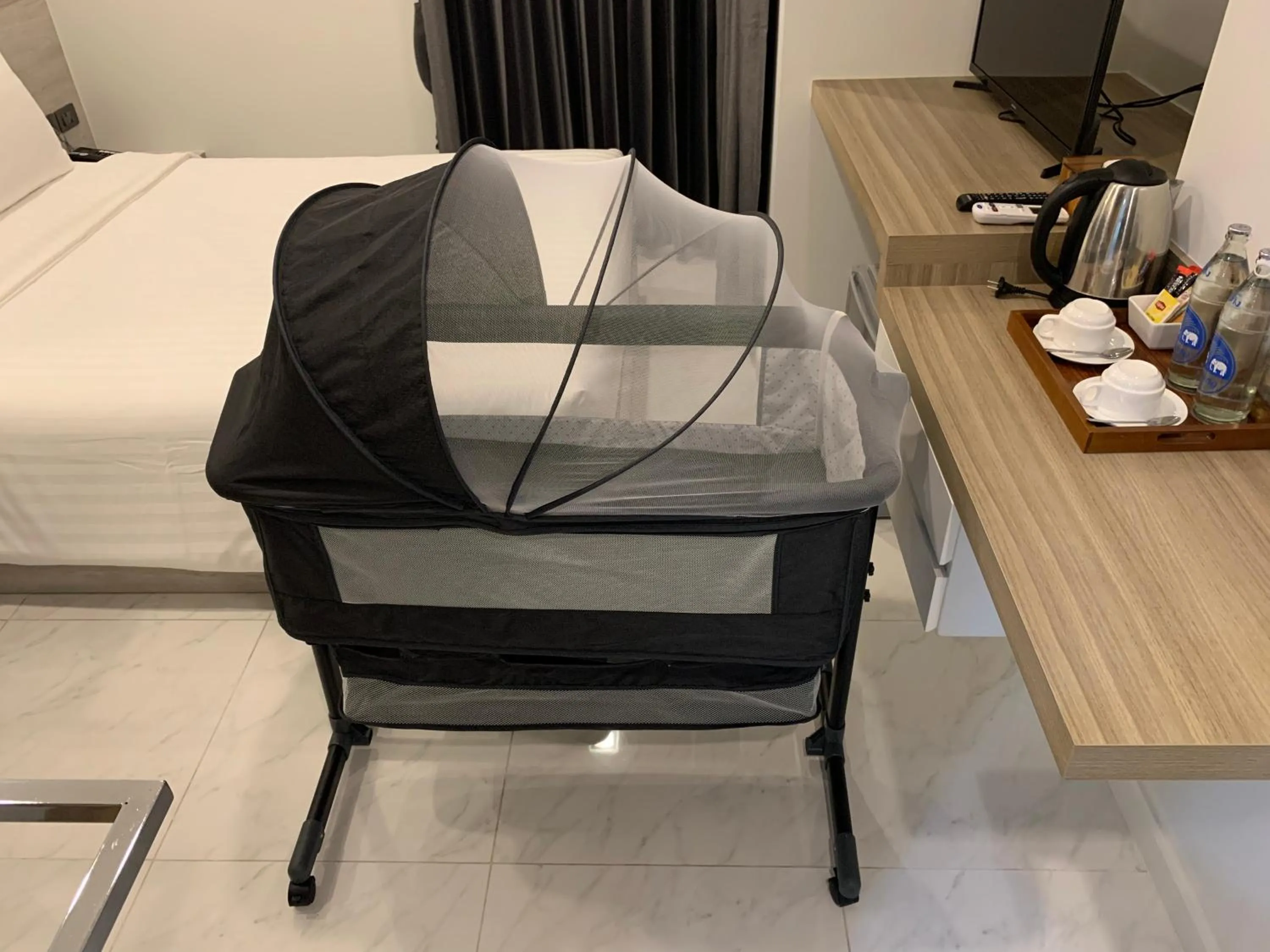 Bedroom, Bed in Thana Wisut Hotel