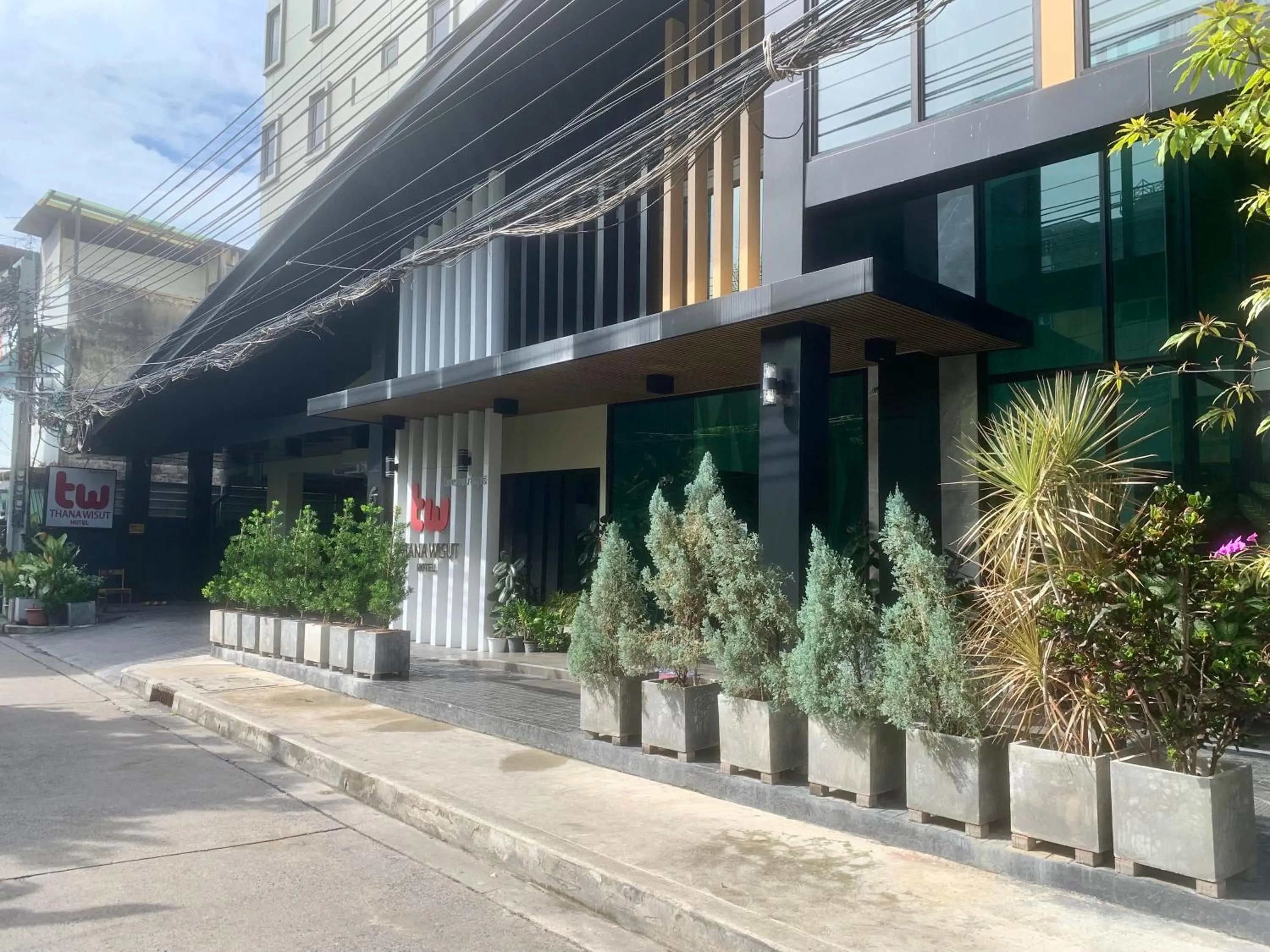 Property building in Thana Wisut Hotel