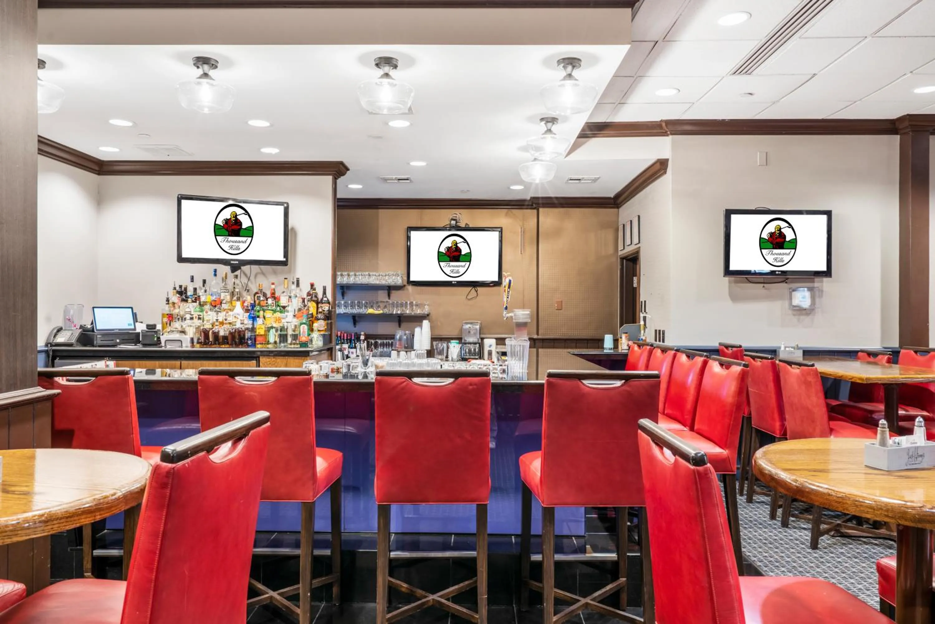 Lounge or bar in Thousand Hills Resort Hotel