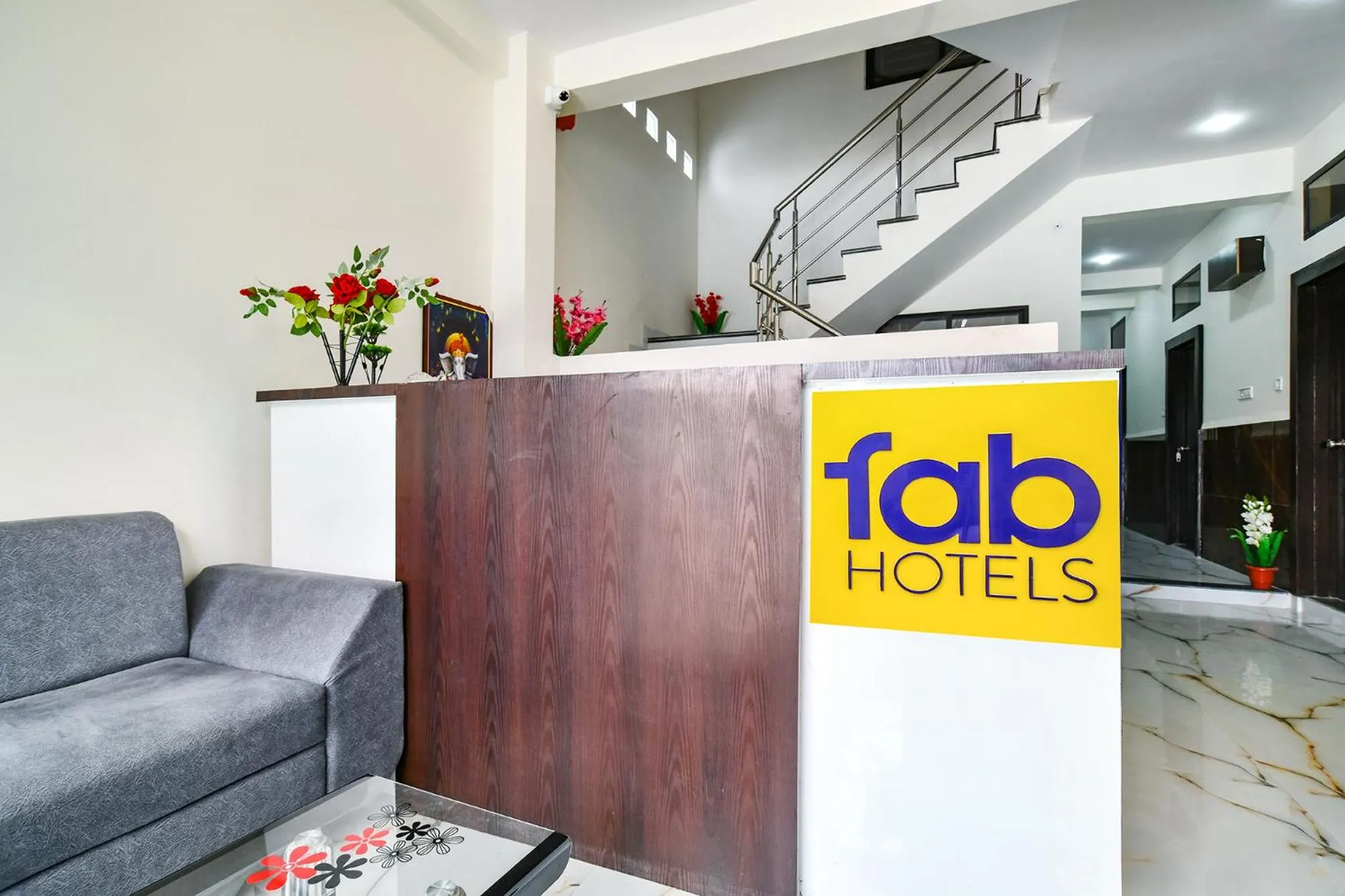 Lobby or reception in FabExpress SP7