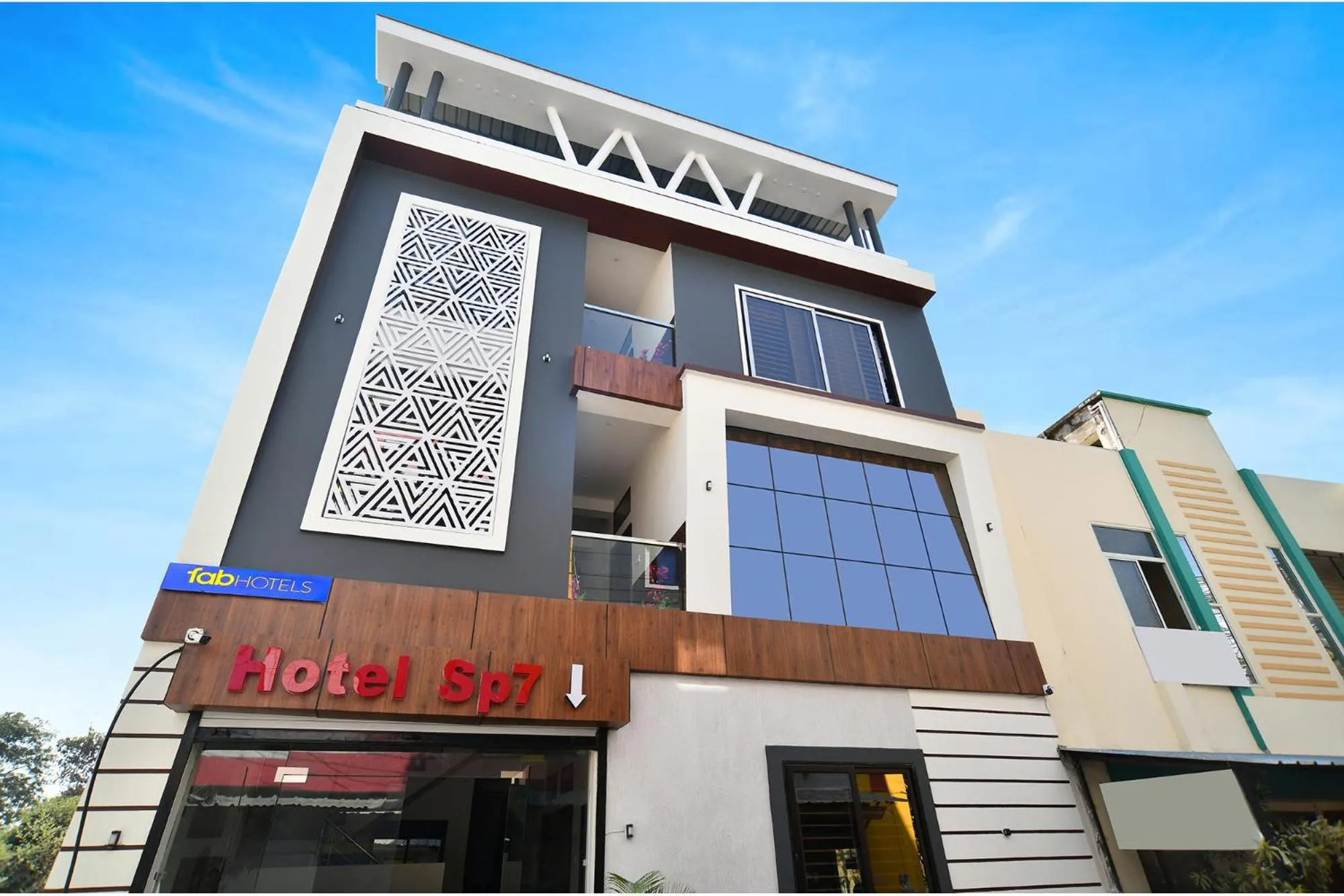 Property building in FabExpress SP7