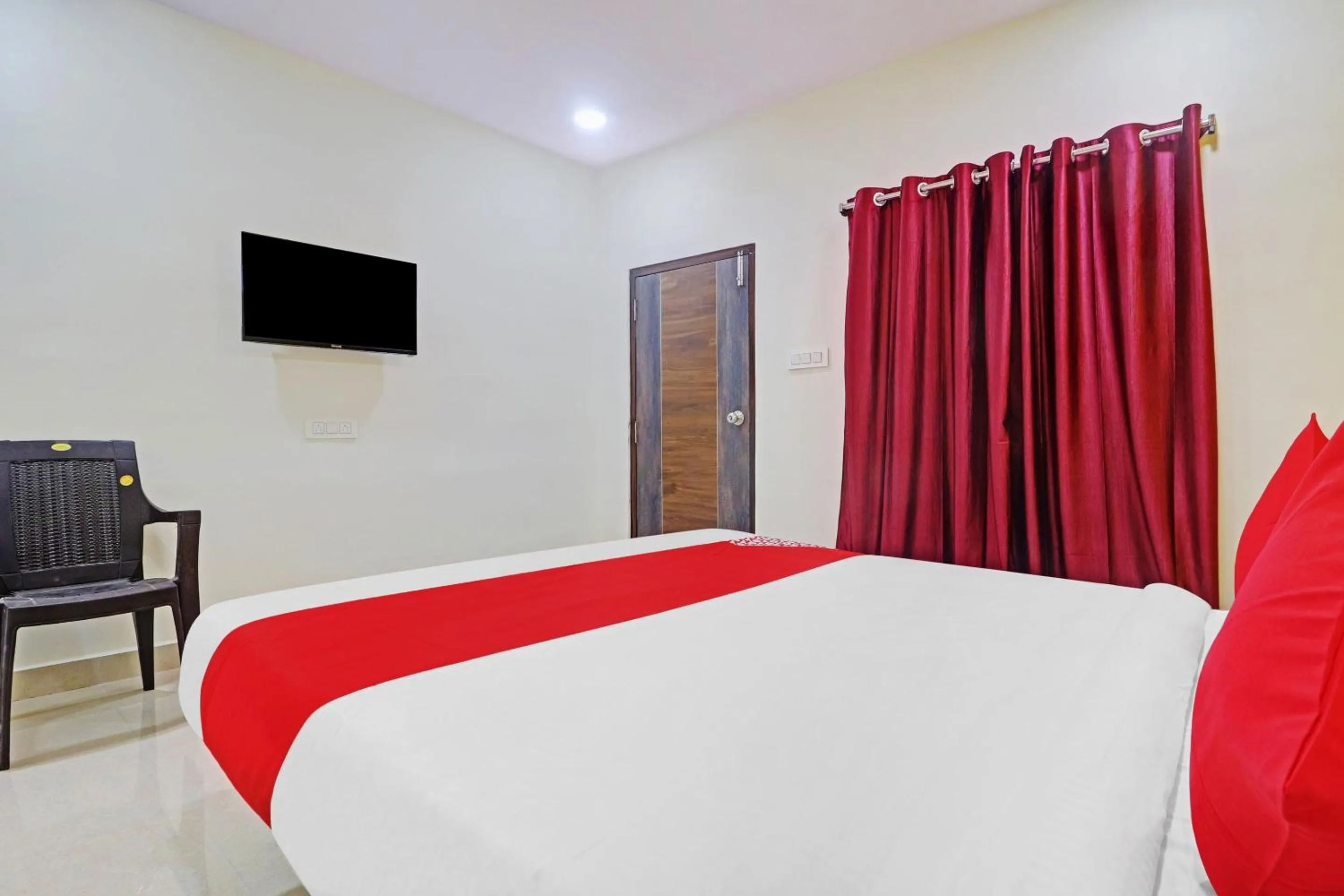 Bedroom, Bed in Super Hotel O Langar Houz Near Golconda Fort