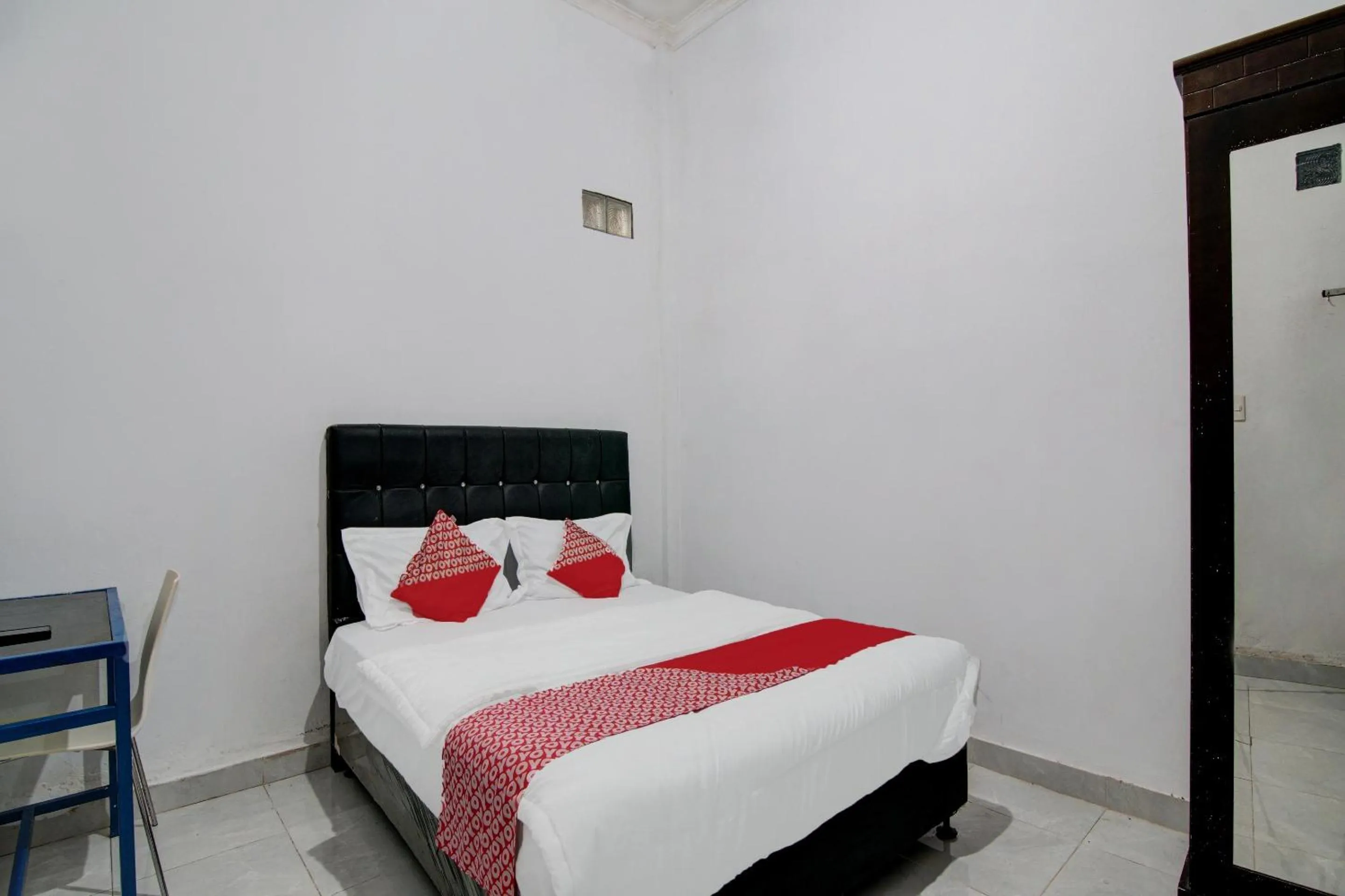 Bedroom, Bed in Hotel O Dinda Homestay Syariah