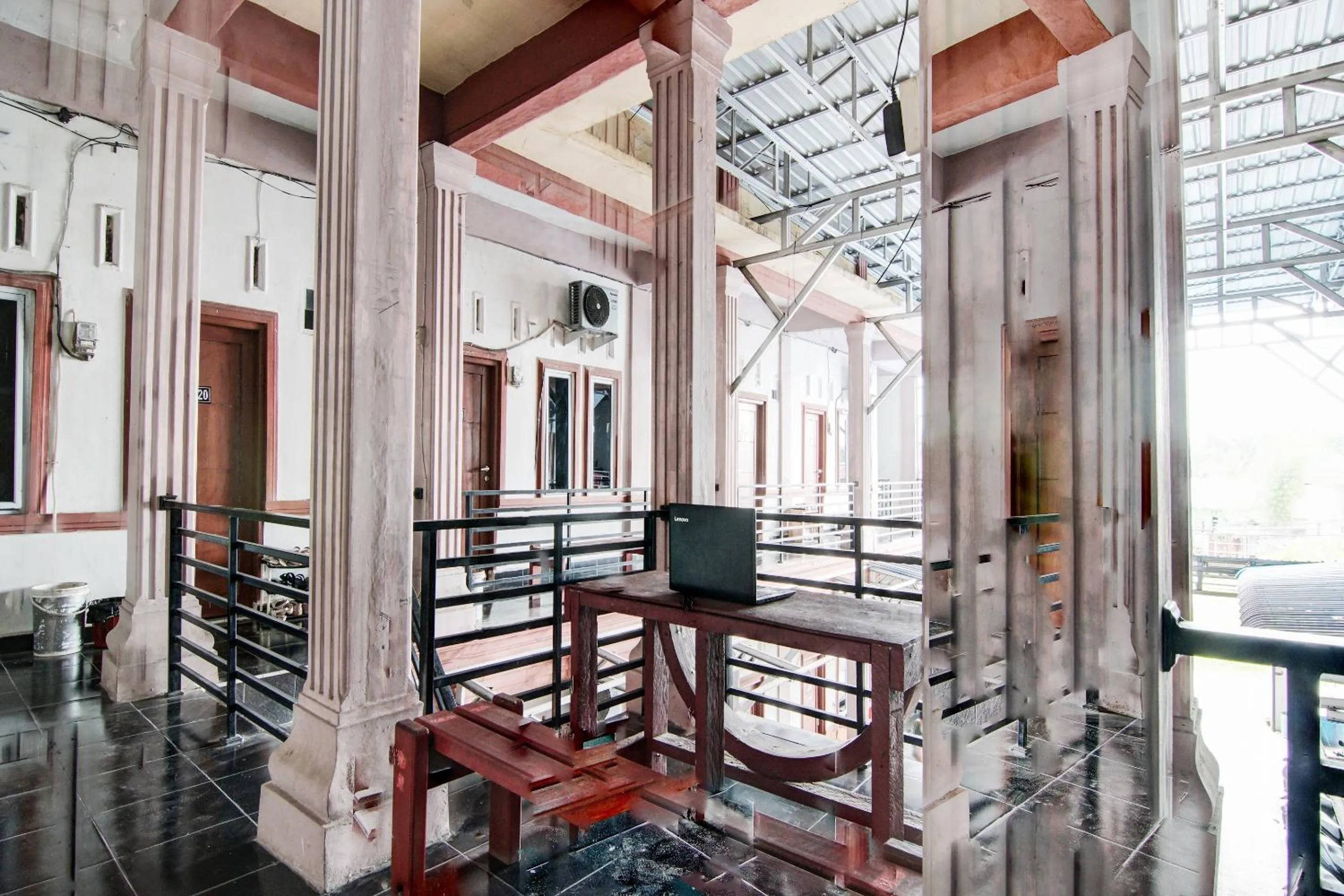 Lobby or reception in Hotel O Dinda Homestay Syariah