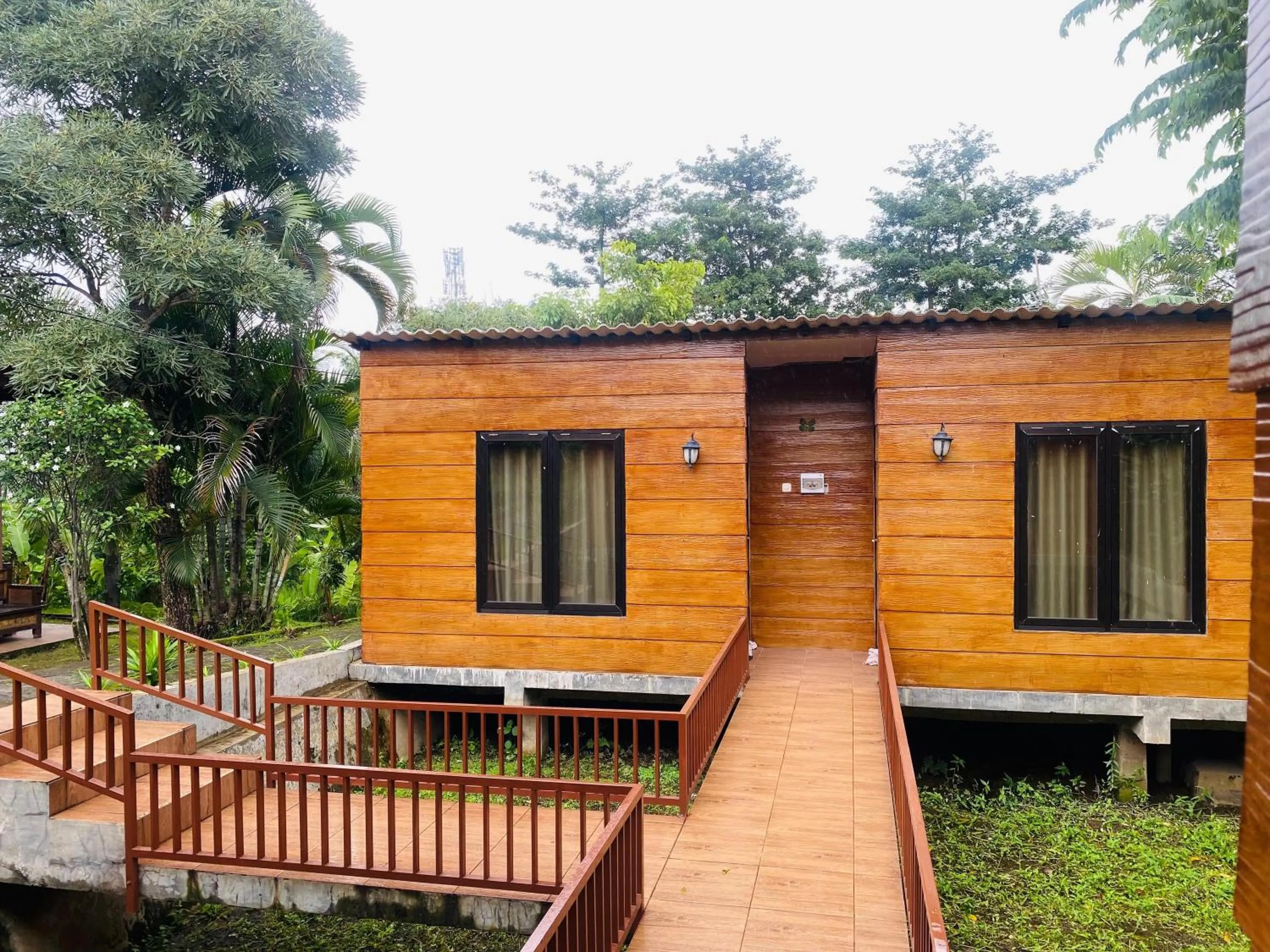 Property building in RedDoorz Syariah Near Wisata Durensewu Pandaan