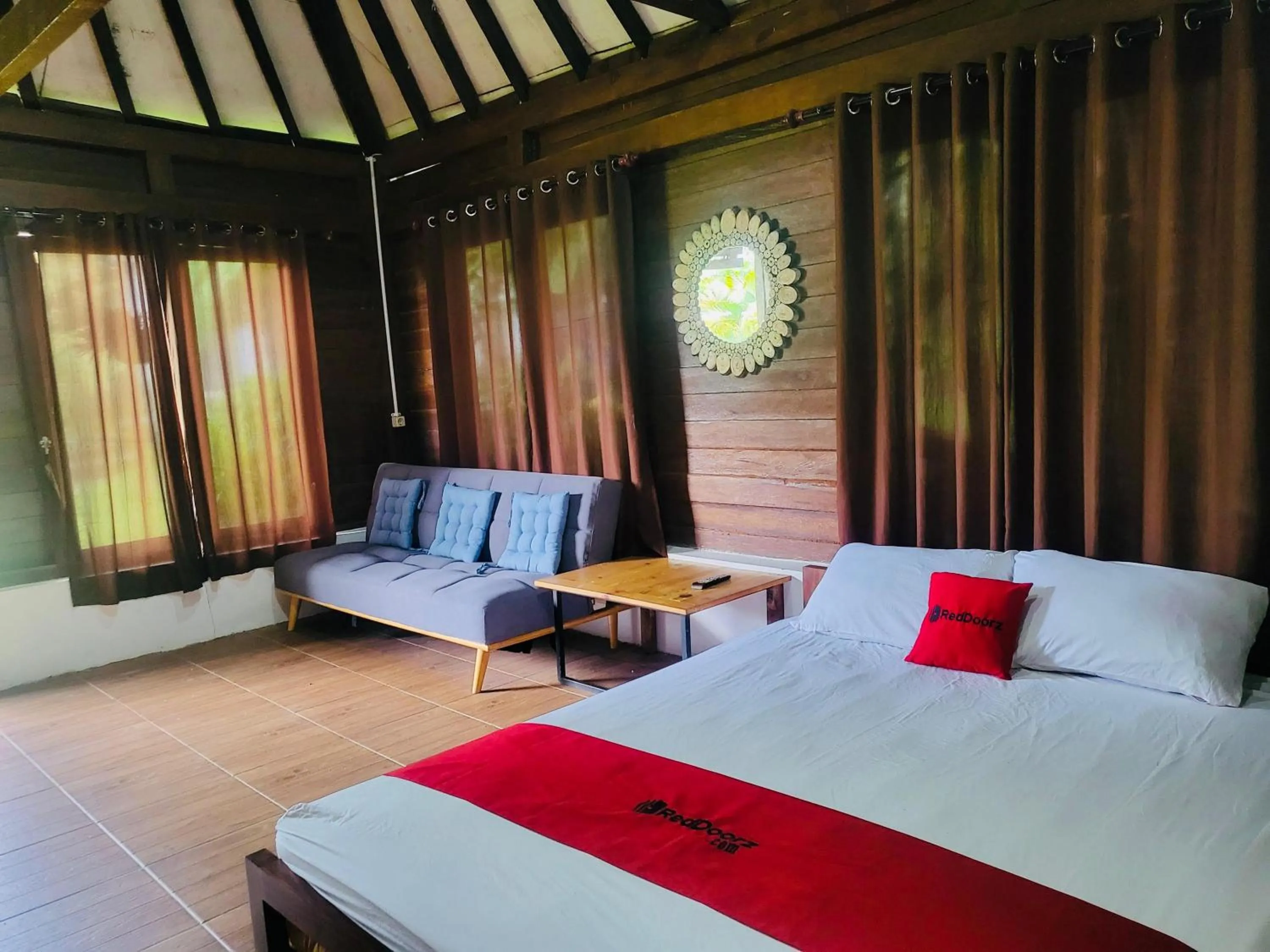 Bedroom, Bed in RedDoorz Syariah Near Wisata Durensewu Pandaan