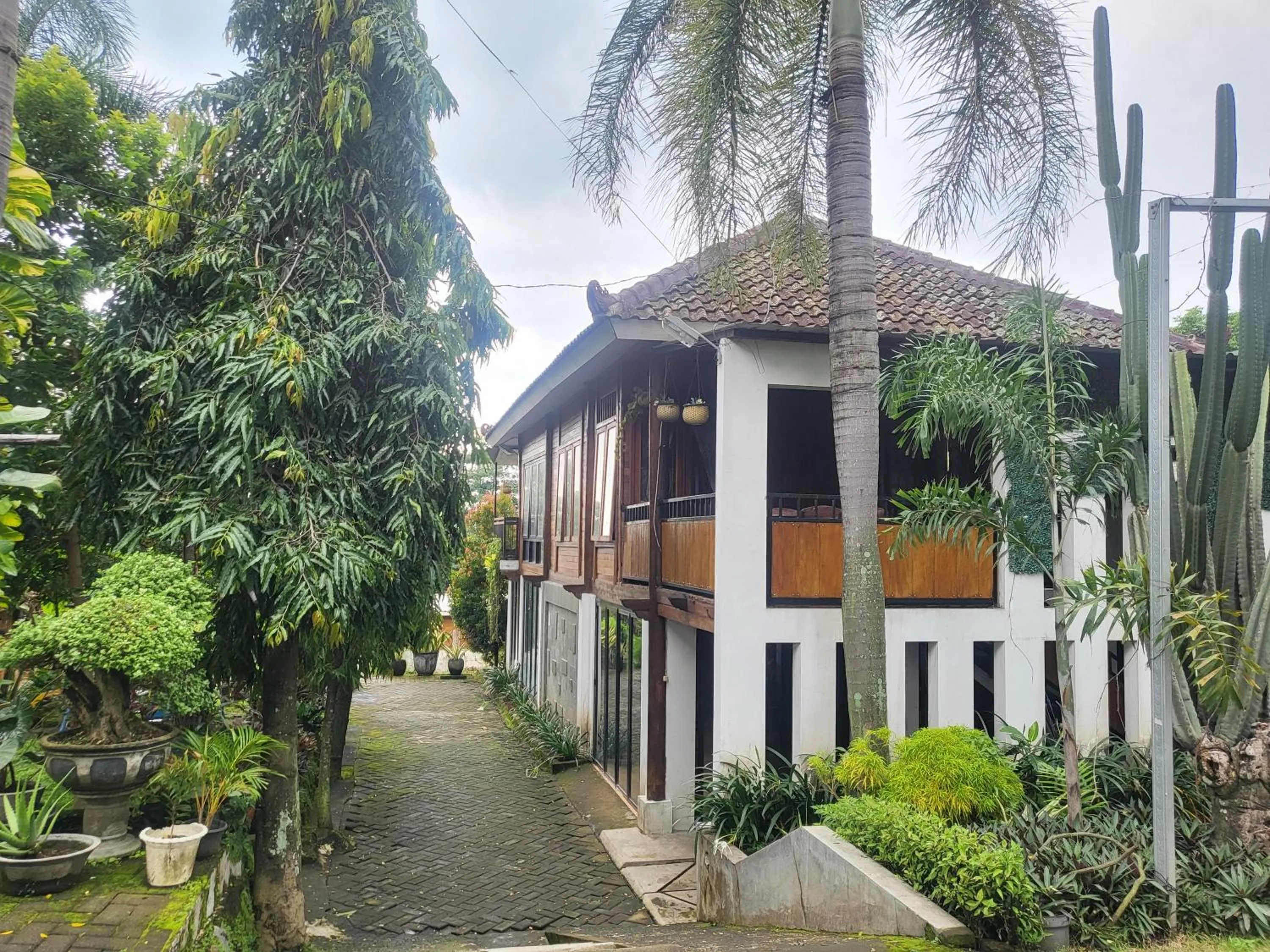 Property building in RedDoorz Syariah Near Wisata Durensewu Pandaan
