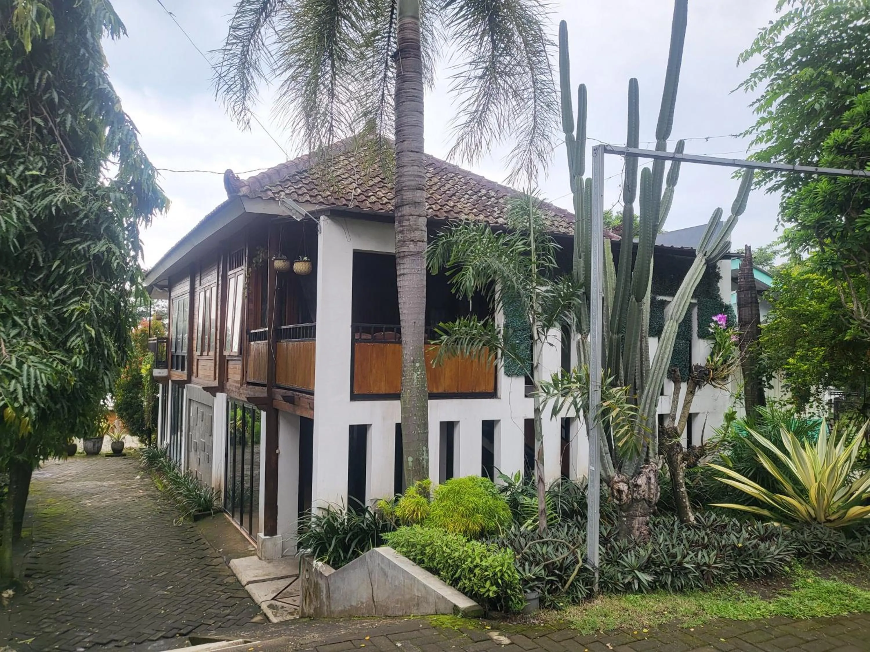 Property building in RedDoorz Syariah Near Wisata Durensewu Pandaan