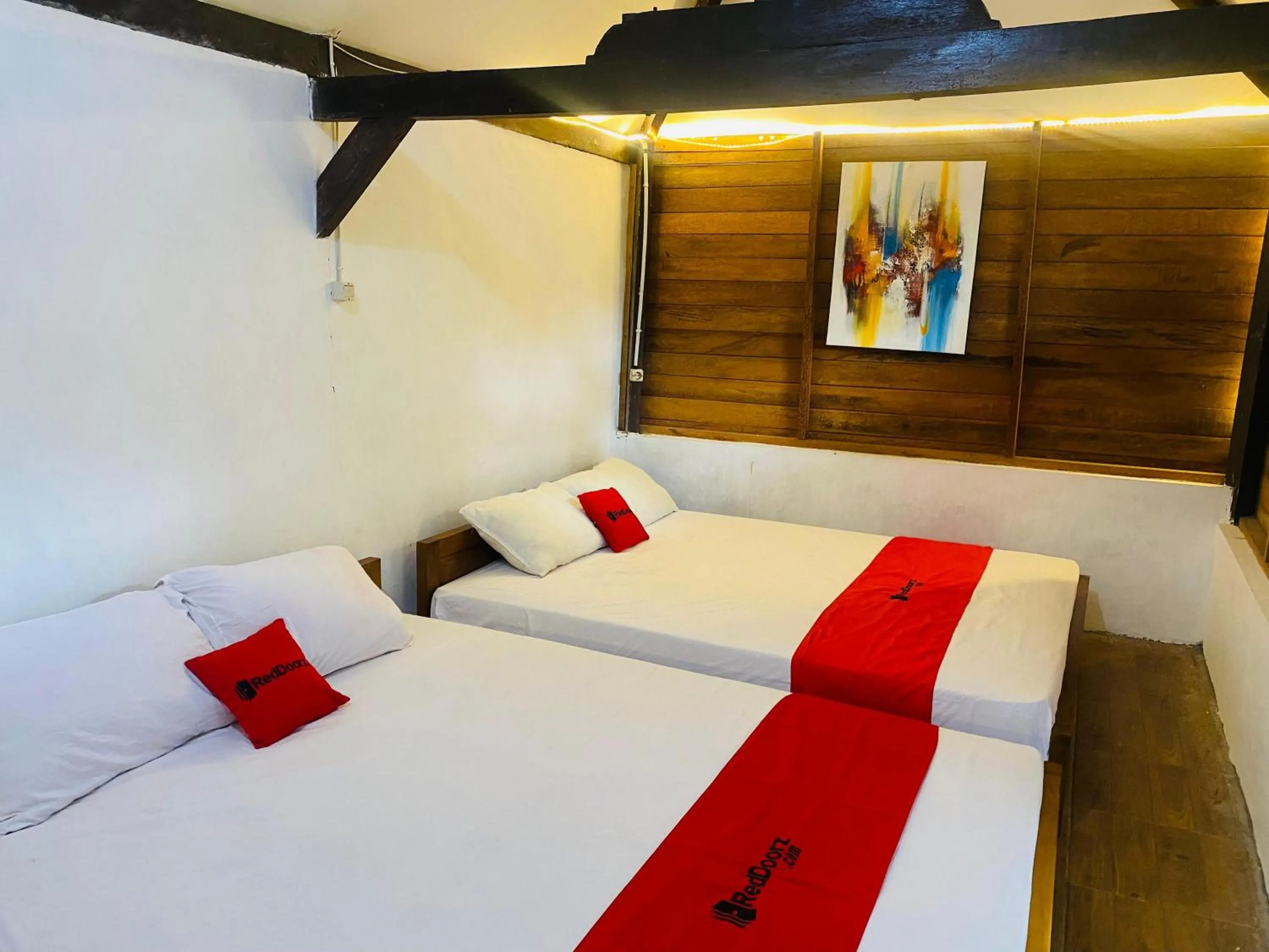 Bedroom, Bed in RedDoorz Syariah Near Wisata Durensewu Pandaan