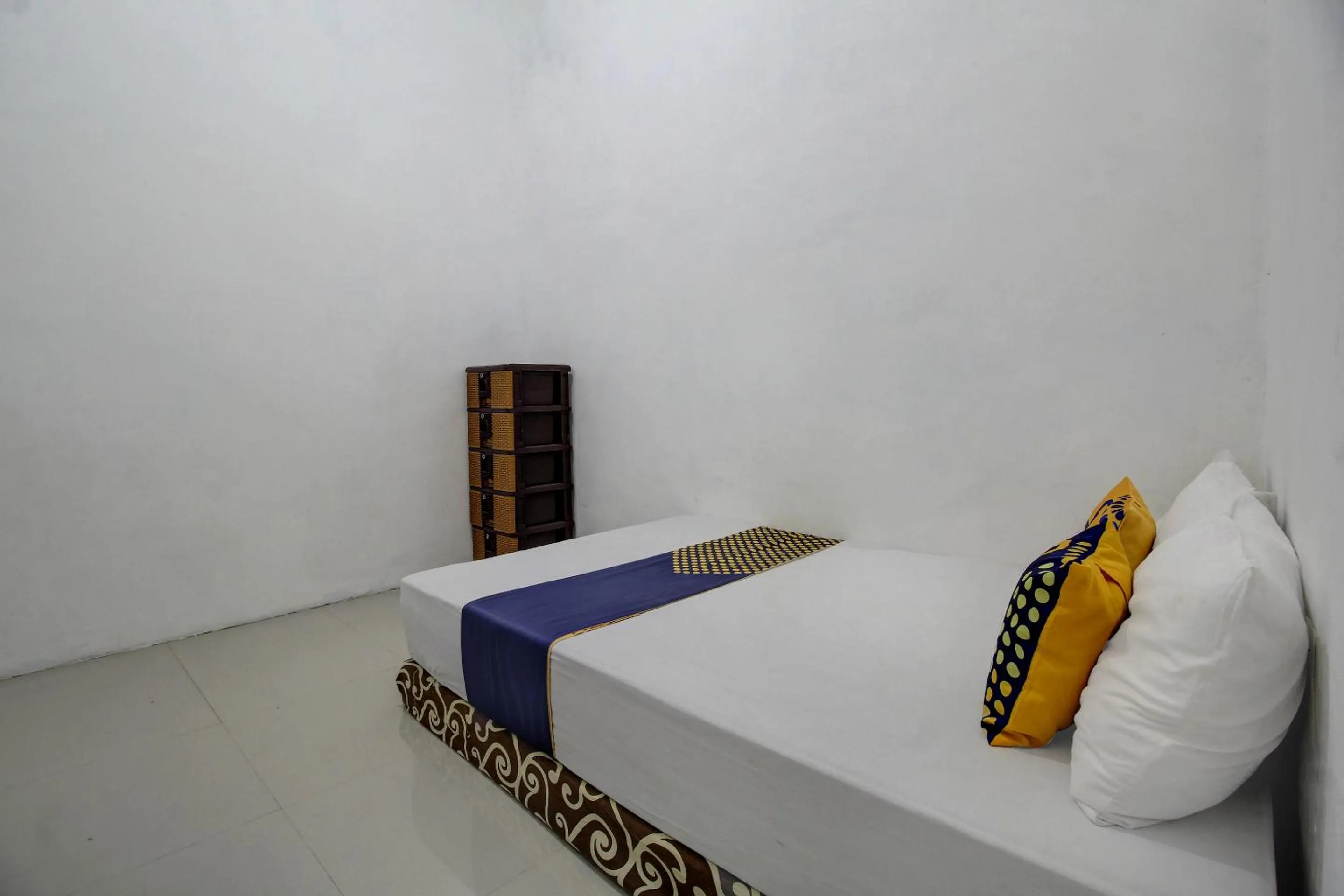Bedroom, Bed in Hotel O Alif House Syariah 2
