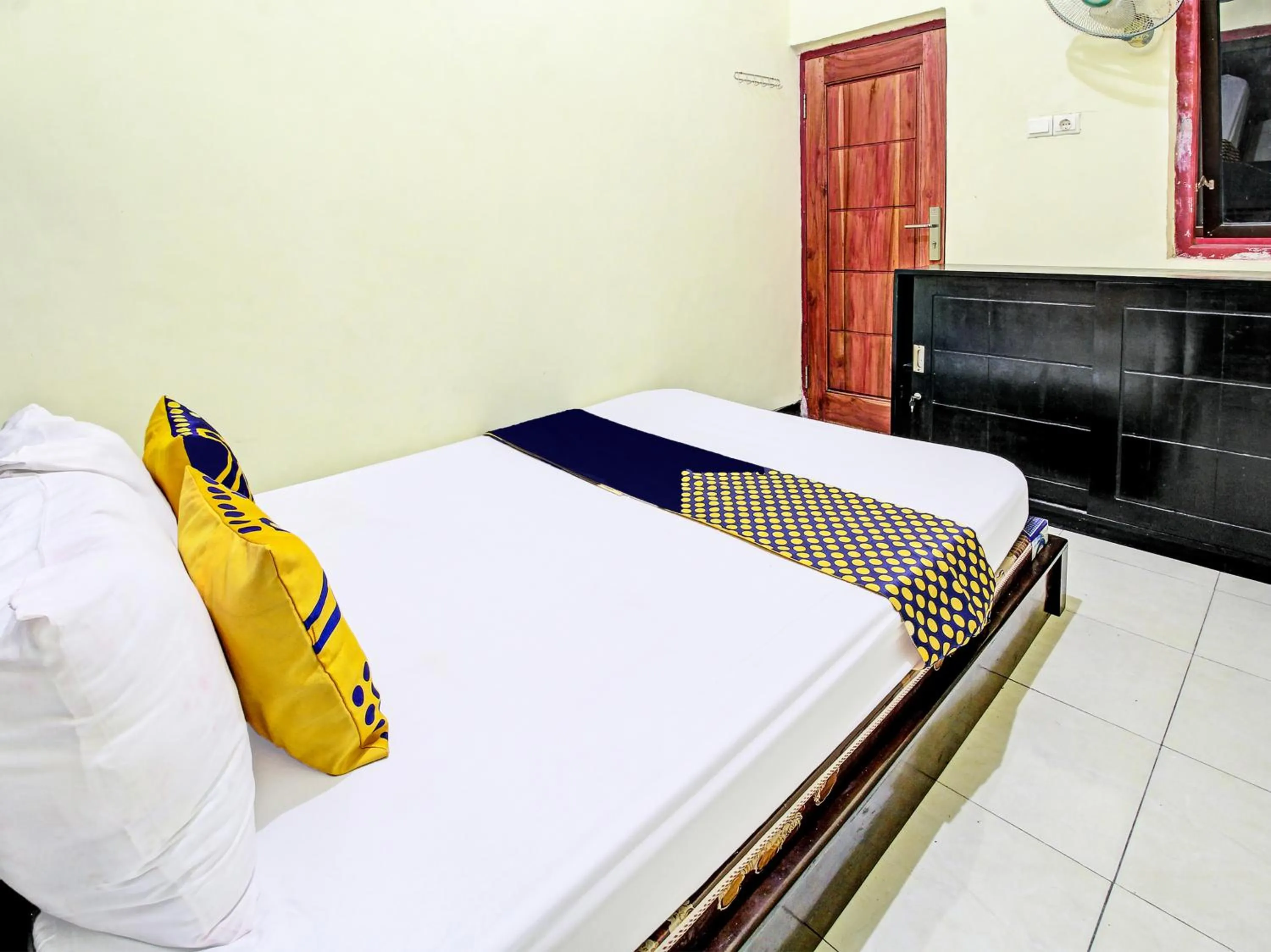 Bedroom, Bed in Hotel O Chikam House Syariah