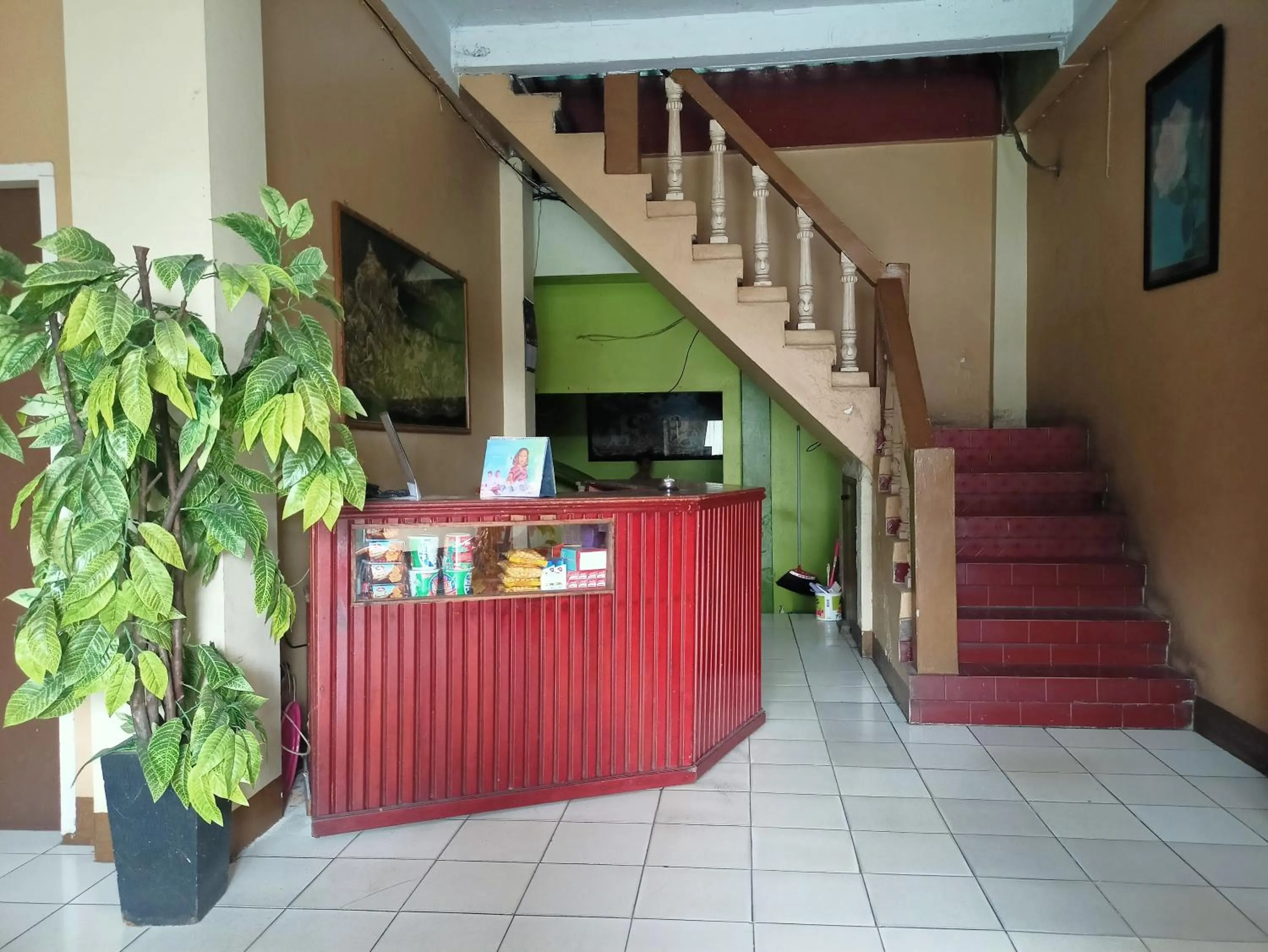Lobby or reception in Hotel O Syariah Sumber Mulya NunukanNearAlun - Alun Kota Nunukan